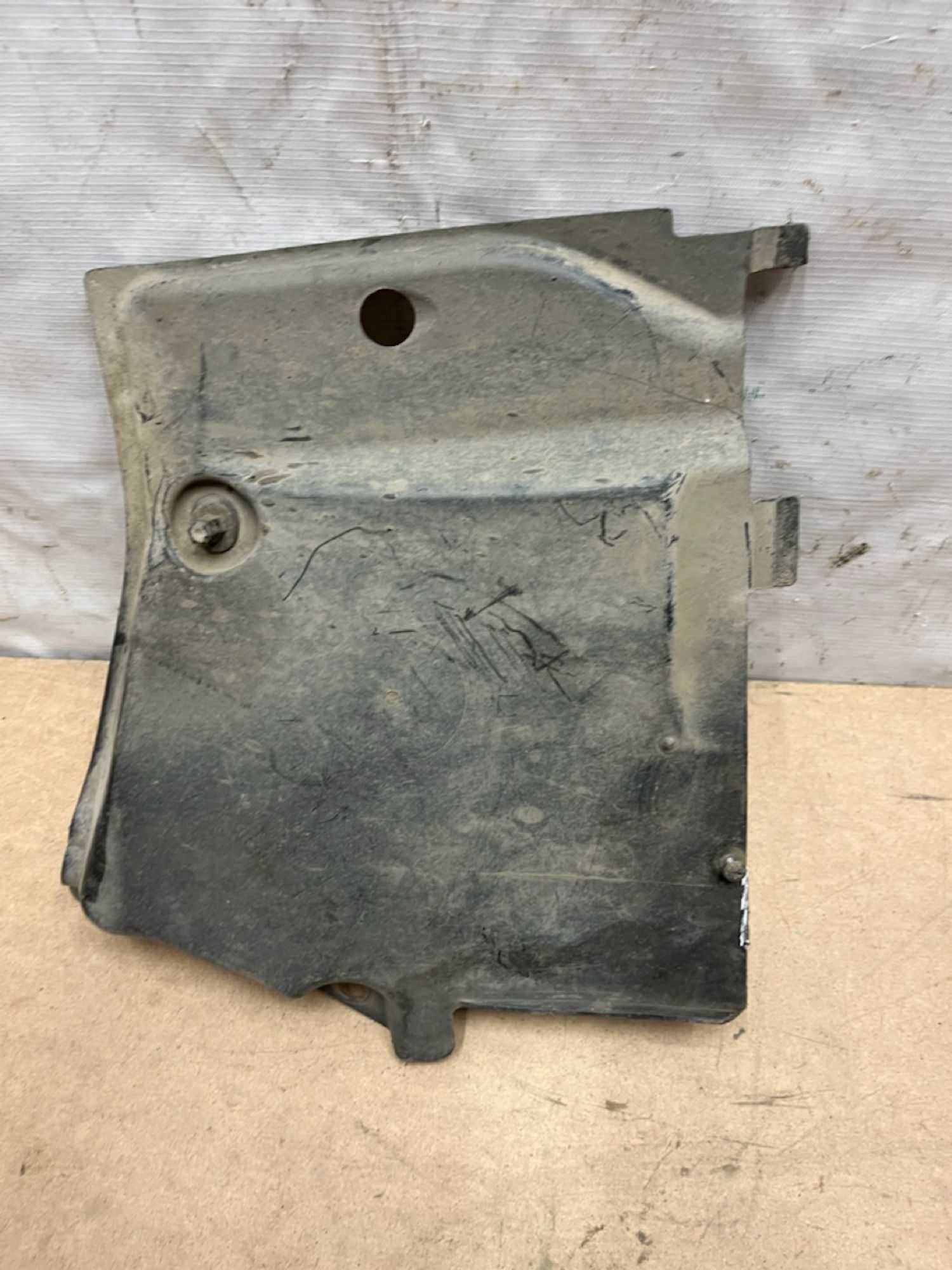 https://gcs.partsauto.market/rn-stockpro.appspot.com/thmbs/userImages/74b999aff9da8d5a09f9ff26dc196135/part/3d723065-c0da-4bc3-b1ff-a5288ebfbd69_1744364099151.jpg