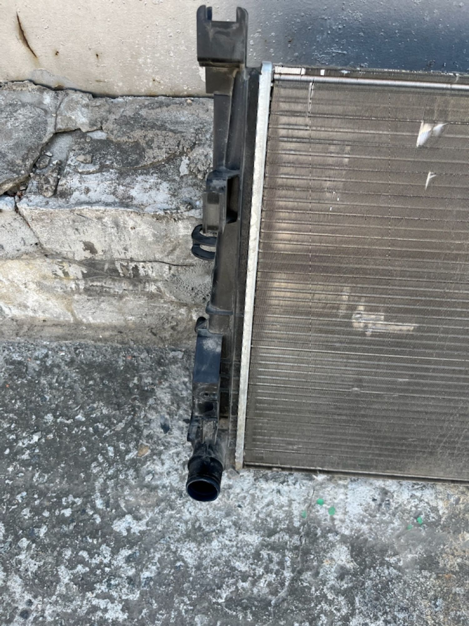 https://gcs.partsauto.market/rn-stockpro.appspot.com/thmbs/userImages/74b999aff9da8d5a09f9ff26dc196135/part/3d76ceb0-b577-4142-903c-995efe7f137e_1749039995900.jpg