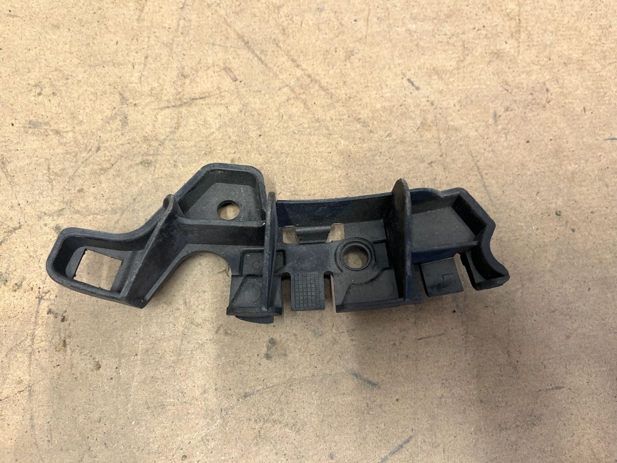 https://gcs.partsauto.market/rn-stockpro.appspot.com/thmbs/userImages/74b999aff9da8d5a09f9ff26dc196135/part/3e5f625b-0dc9-427c-a9bc-5ad98ac15821_1747916954797.jpg