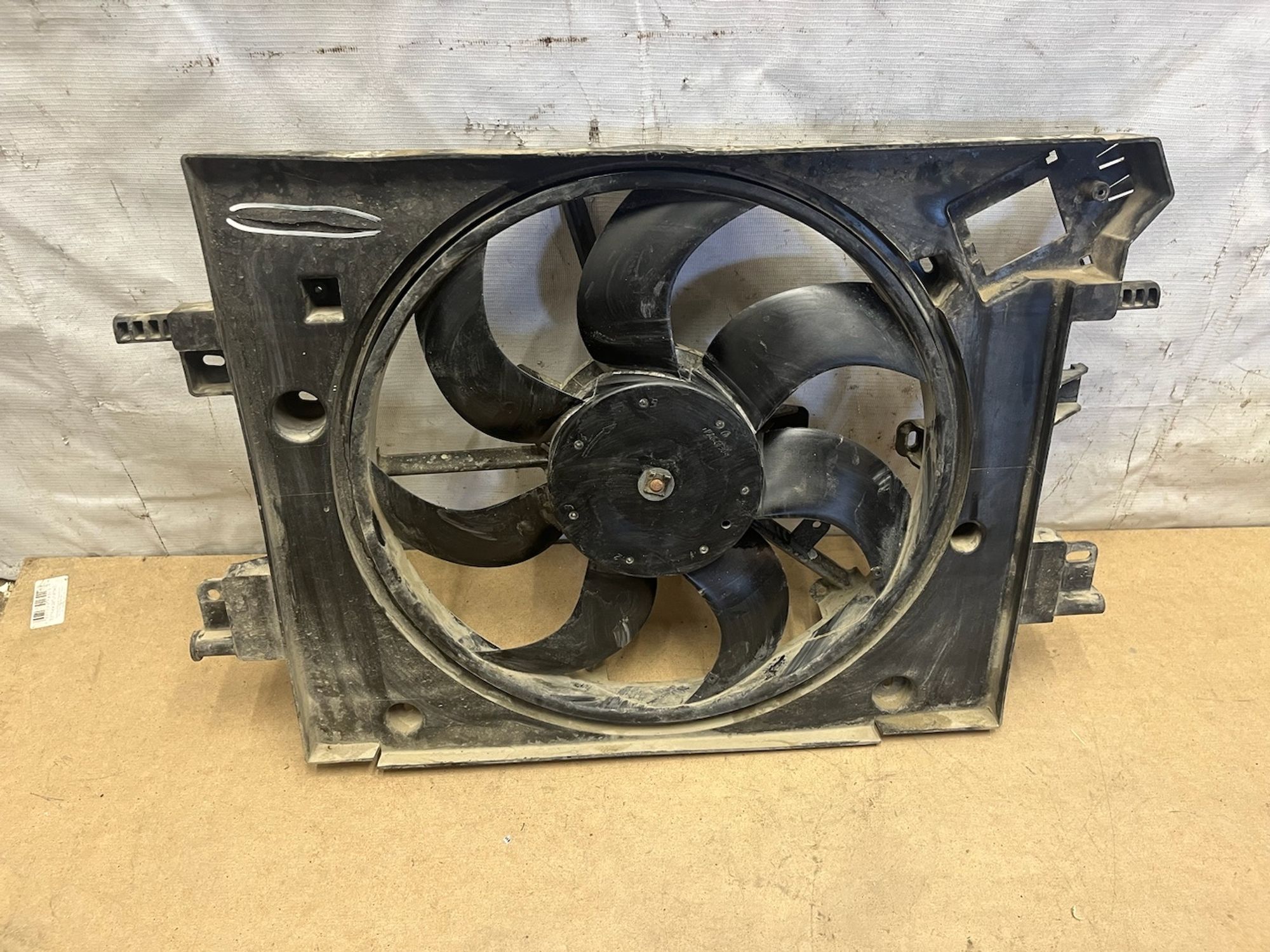 https://gcs.partsauto.market/rn-stockpro.appspot.com/thmbs/userImages/74b999aff9da8d5a09f9ff26dc196135/part/3efc4c4c-bb49-4ab7-aee8-ce07967e97c9_1750423156143.jpg