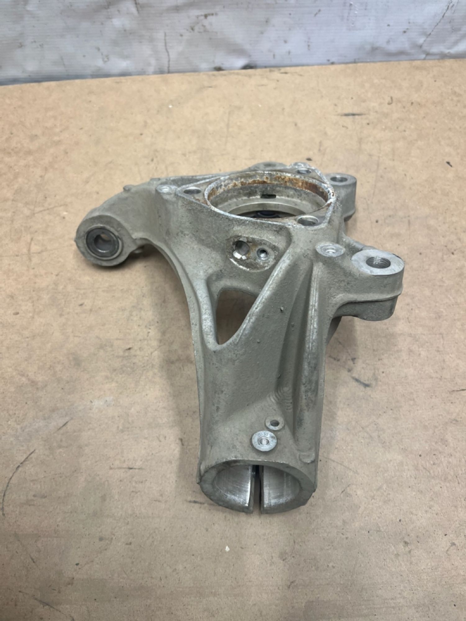 https://gcs.partsauto.market/rn-stockpro.appspot.com/thmbs/userImages/74b999aff9da8d5a09f9ff26dc196135/part/43d732c9-df37-4342-a9ad-b394e3fc4c65_1743791385845.jpg