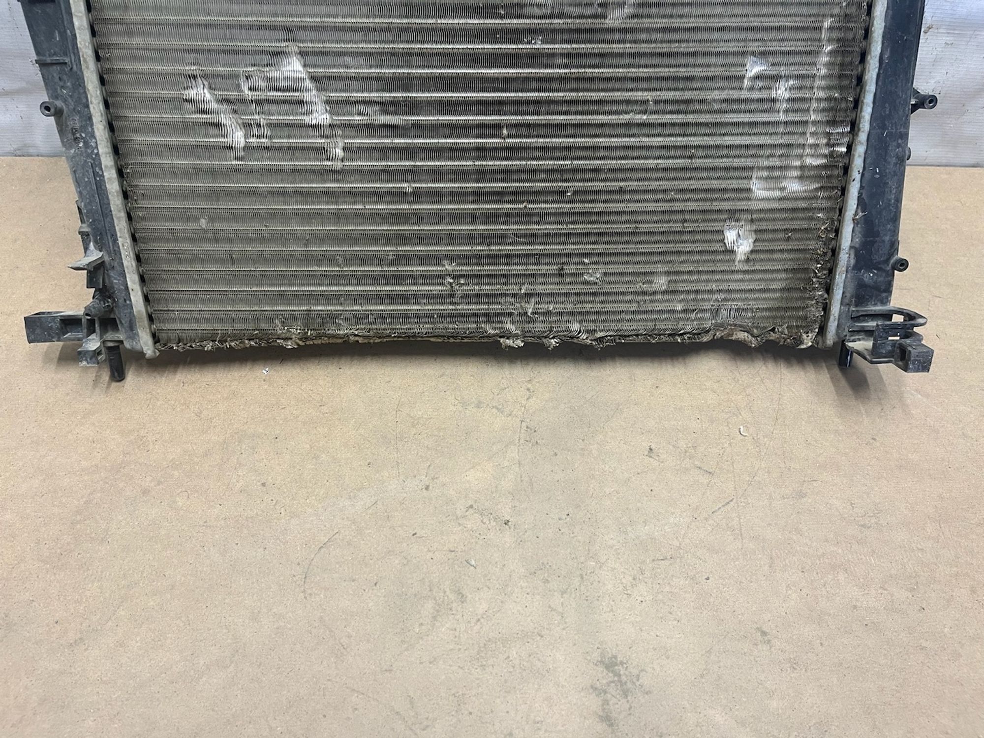 https://gcs.partsauto.market/rn-stockpro.appspot.com/thmbs/userImages/74b999aff9da8d5a09f9ff26dc196135/part/444ba516-3313-4eb5-9ec4-d975f6734c9b_1750422330900.jpg