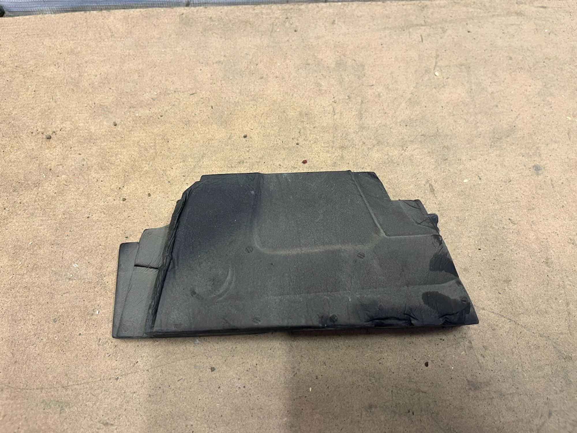 https://gcs.partsauto.market/rn-stockpro.appspot.com/thmbs/userImages/74b999aff9da8d5a09f9ff26dc196135/part/45908d7c-3531-4959-9728-055a306a135e_1750314994762.jpg