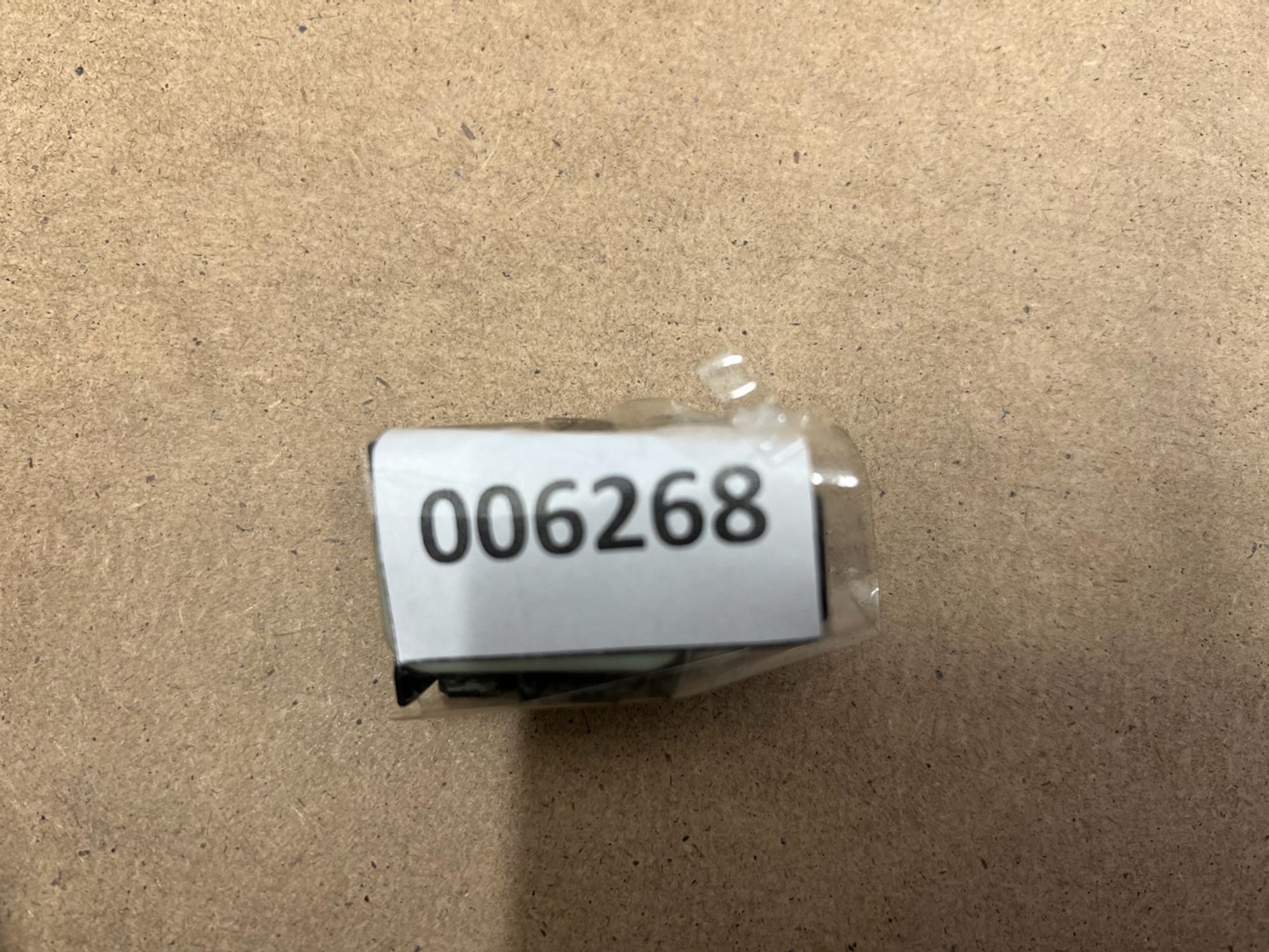 https://gcs.partsauto.market/rn-stockpro.appspot.com/thmbs/userImages/74b999aff9da8d5a09f9ff26dc196135/part/45ab20db-abaa-4016-a176-ea6a1e17af6c_1741281941991.jpg