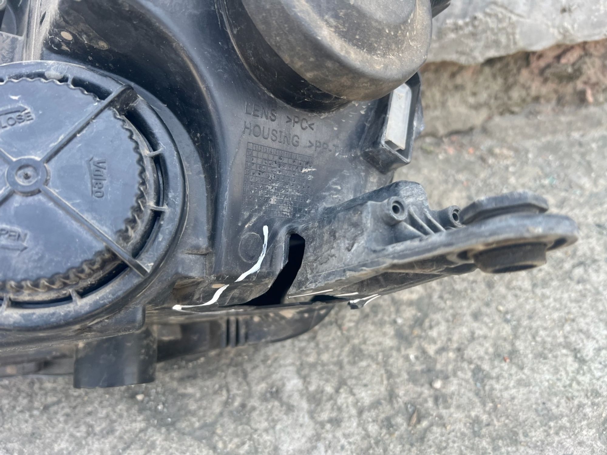 https://gcs.partsauto.market/rn-stockpro.appspot.com/thmbs/userImages/74b999aff9da8d5a09f9ff26dc196135/part/4638d6d5-2b2d-49d7-bc39-1a262312996c_1750336617815.jpg