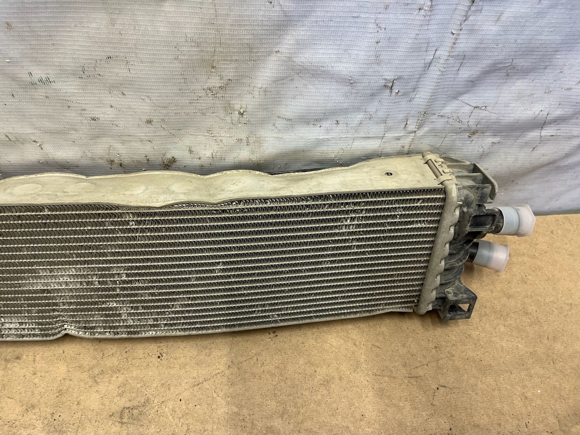 https://gcs.partsauto.market/rn-stockpro.appspot.com/thmbs/userImages/74b999aff9da8d5a09f9ff26dc196135/part/46fa3d95-9bf6-4602-ba44-dc8ddf4636e4_1747049863521.jpg