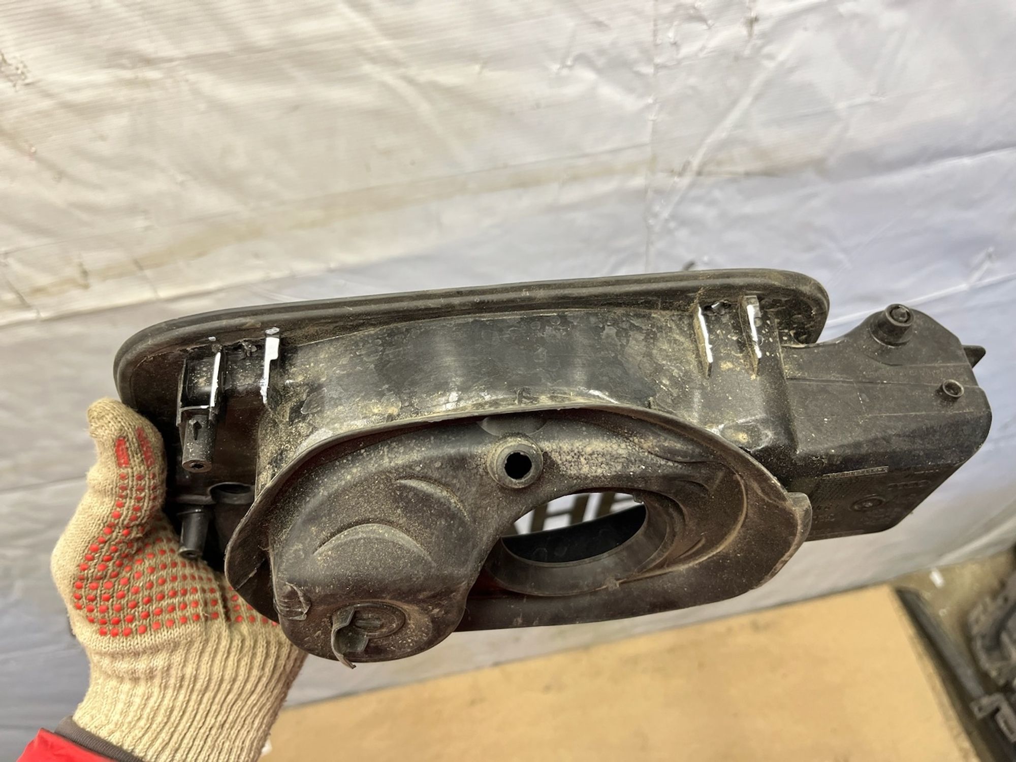 https://gcs.partsauto.market/rn-stockpro.appspot.com/thmbs/userImages/74b999aff9da8d5a09f9ff26dc196135/part/47dadf39-77a8-4421-a0b0-2b067229b264_1746015583586.jpg