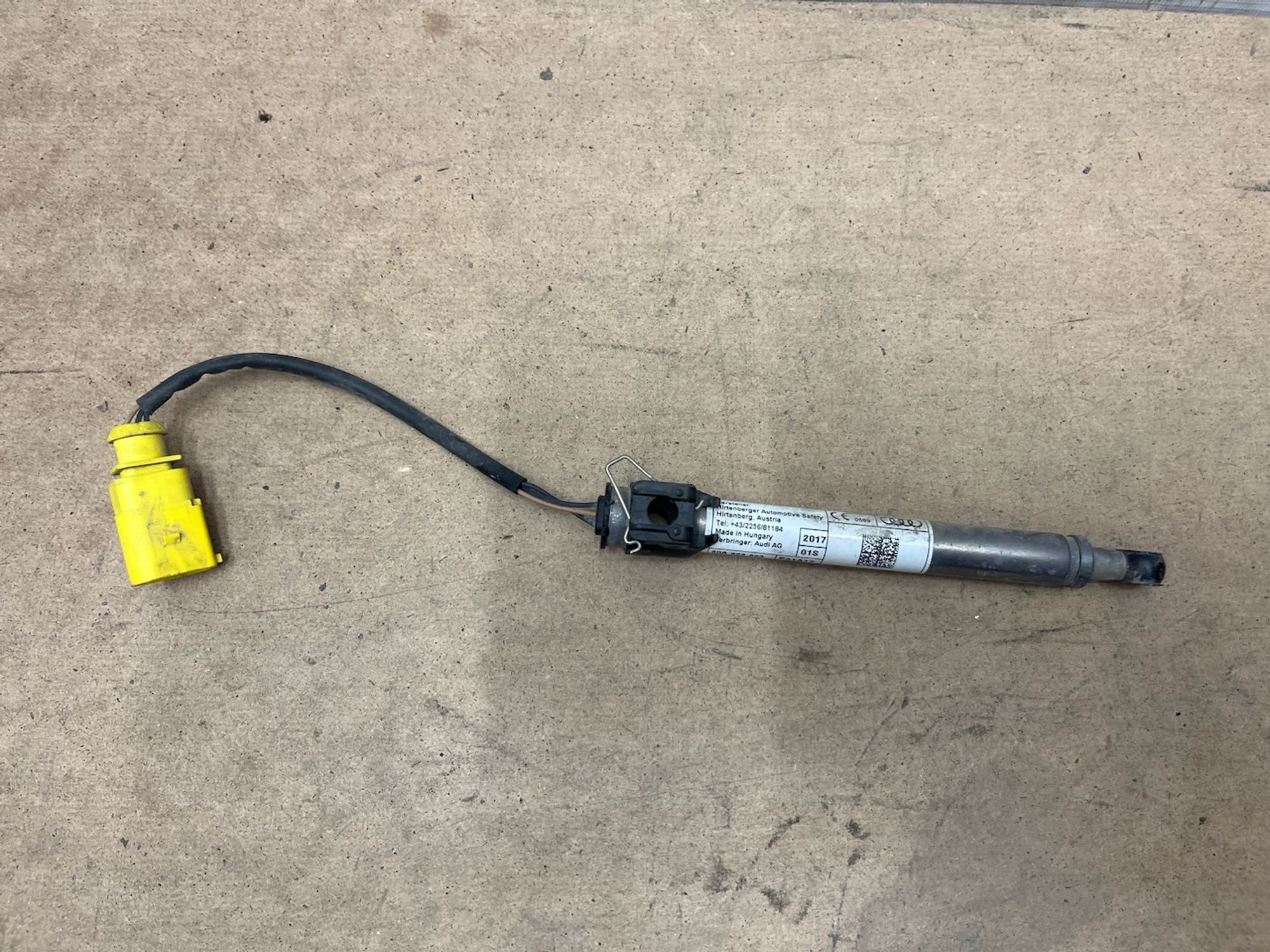 https://gcs.partsauto.market/rn-stockpro.appspot.com/thmbs/userImages/74b999aff9da8d5a09f9ff26dc196135/part/498ee59d-d1b1-4263-9fb8-6d8ffe5e1fbe_1746009278827.jpg