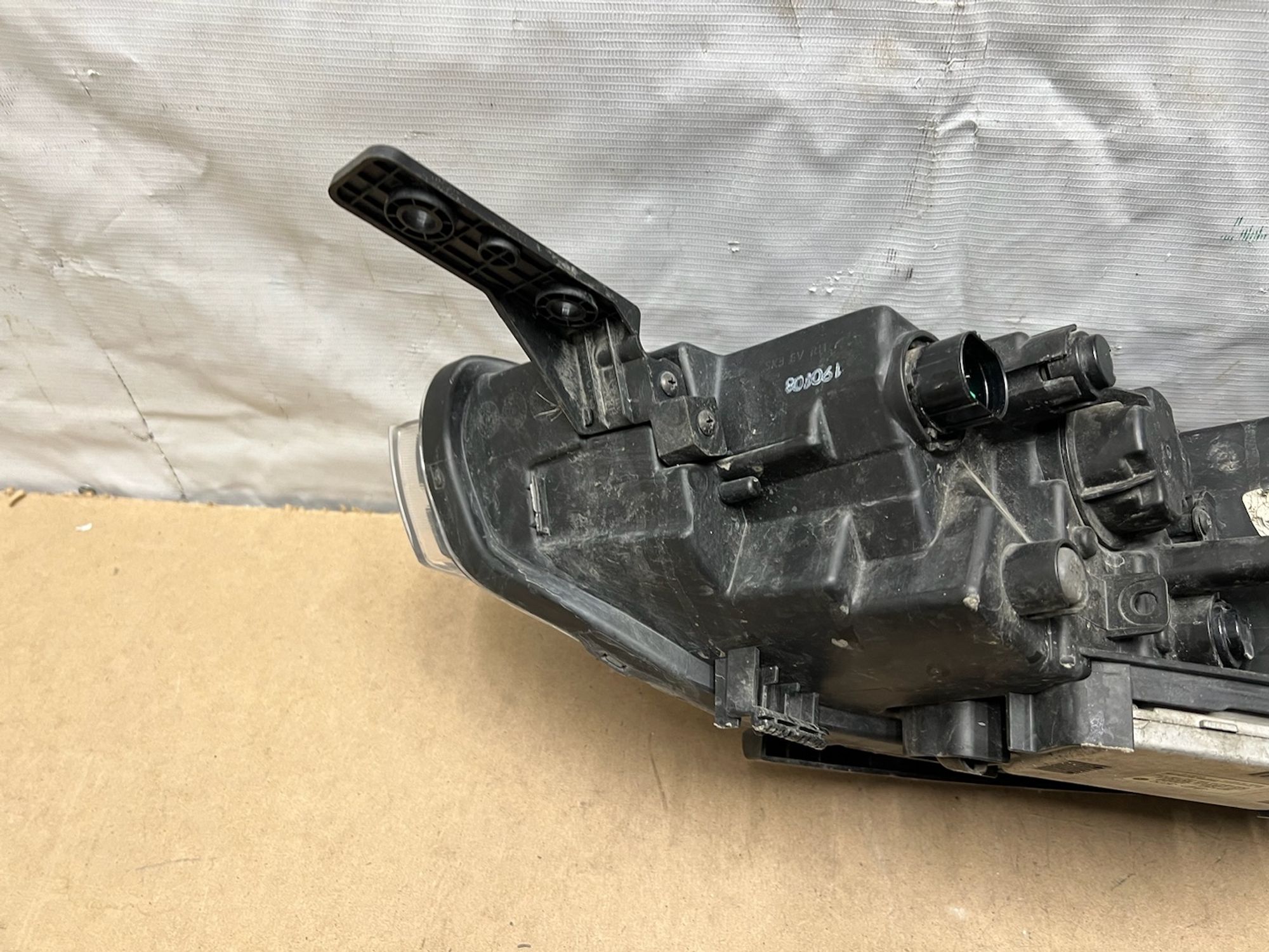 https://gcs.partsauto.market/rn-stockpro.appspot.com/thmbs/userImages/74b999aff9da8d5a09f9ff26dc196135/part/49c19d1a-a45d-4ef0-9b3e-0ce07283a56a_1735302588028.jpg