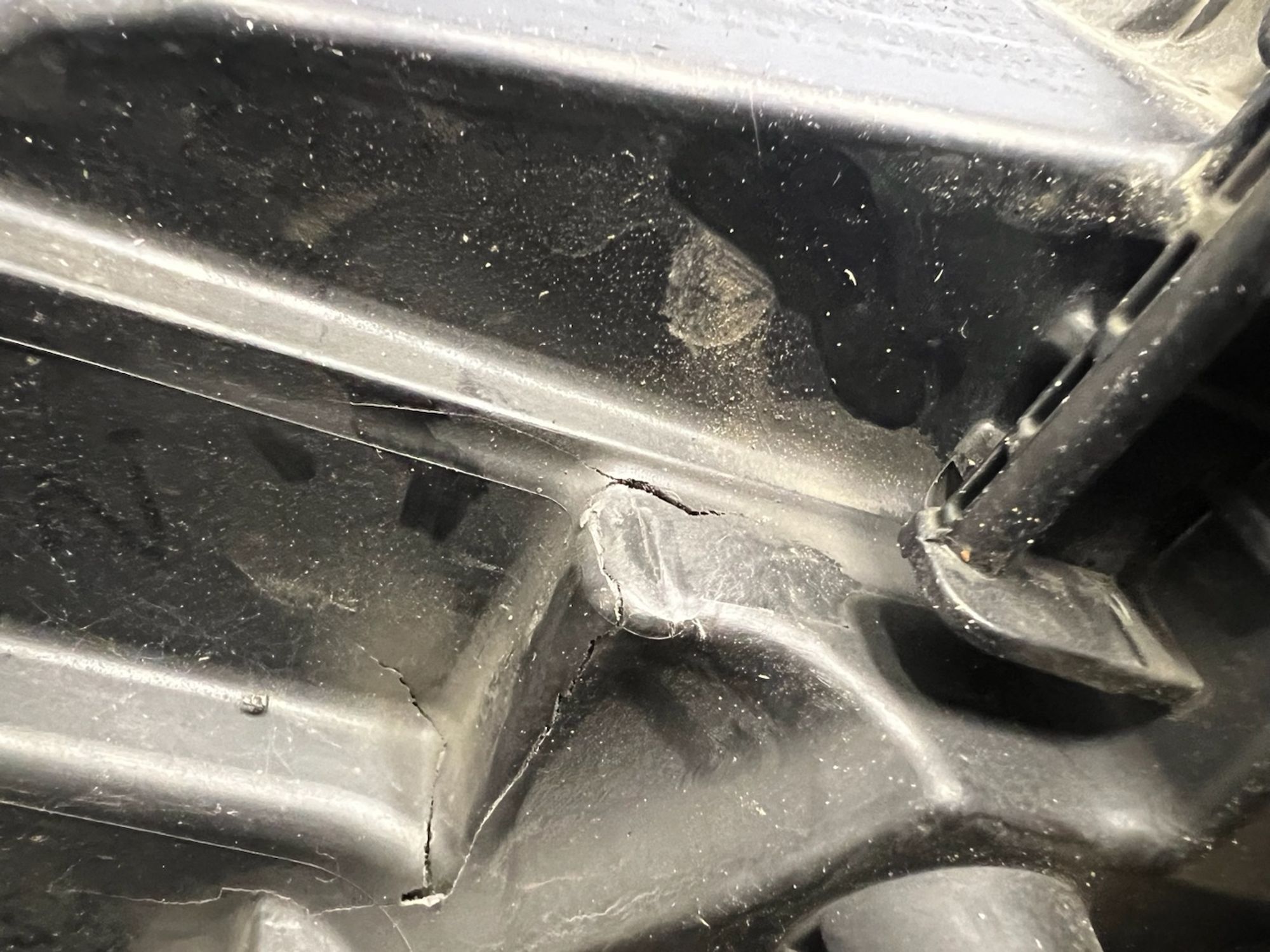 https://gcs.partsauto.market/rn-stockpro.appspot.com/thmbs/userImages/74b999aff9da8d5a09f9ff26dc196135/part/4b73cb08-ba59-41cb-be66-1e5e5019e72b_1747849018267.jpg