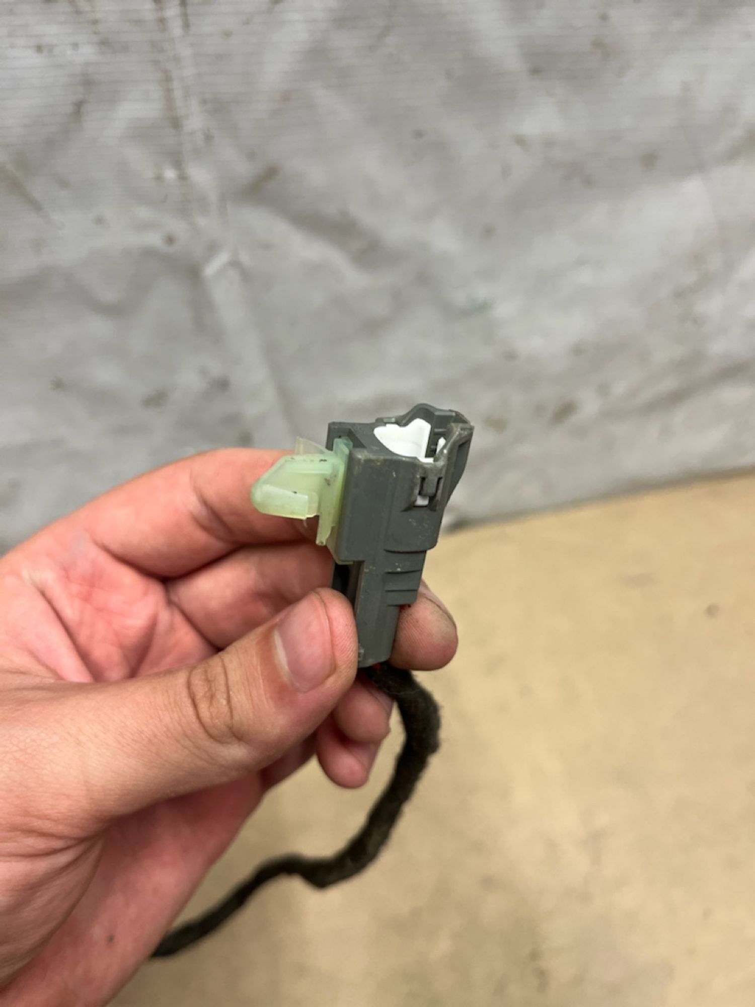 https://gcs.partsauto.market/rn-stockpro.appspot.com/thmbs/userImages/74b999aff9da8d5a09f9ff26dc196135/part/4bb75e4a-3e19-4641-acb7-36cab9c6d2e4_1750336380927.jpg