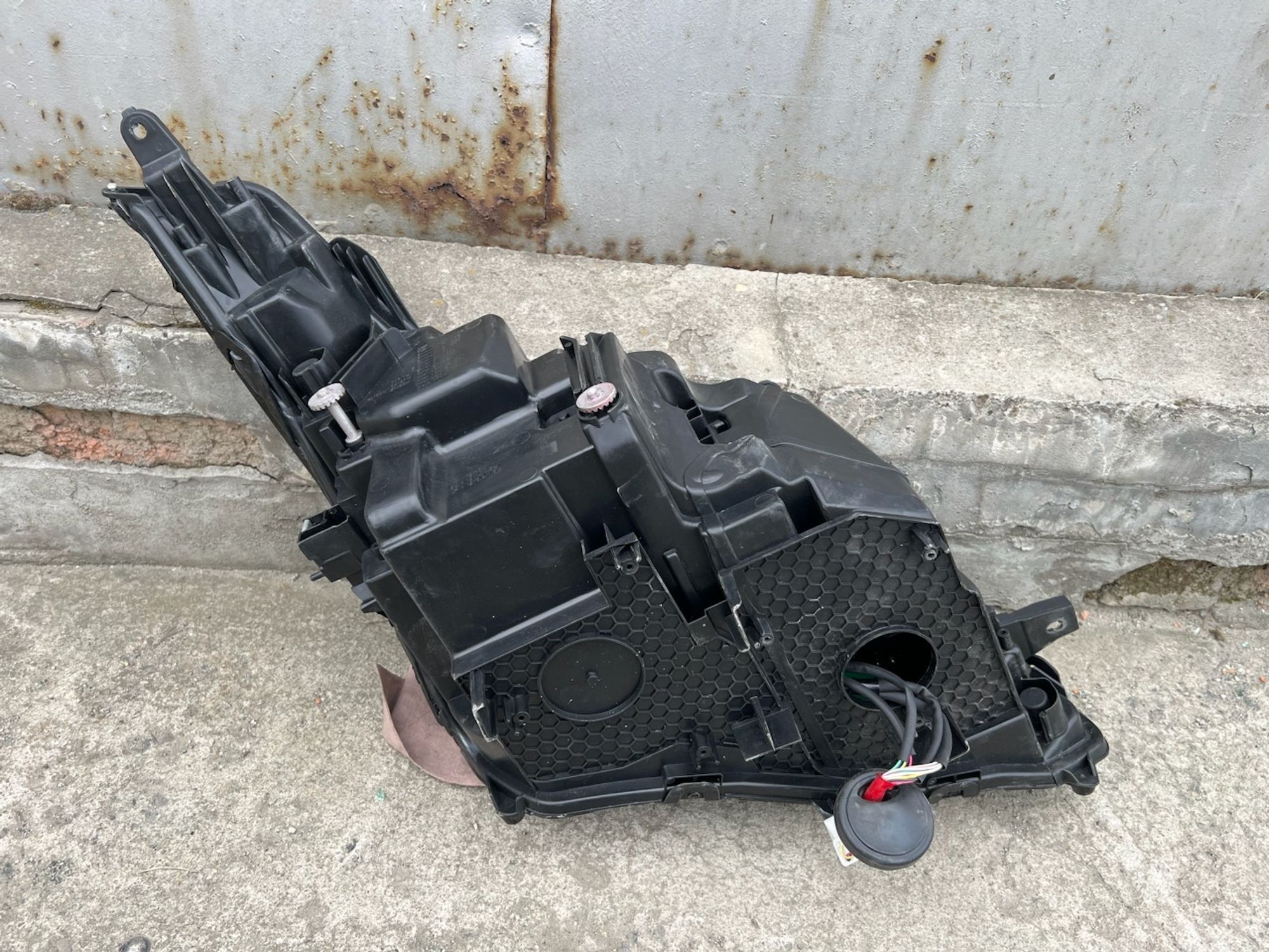 https://gcs.partsauto.market/rn-stockpro.appspot.com/thmbs/userImages/74b999aff9da8d5a09f9ff26dc196135/part/4d59cba6-cf52-40a1-b356-d0730712b725_1746725546111.jpg