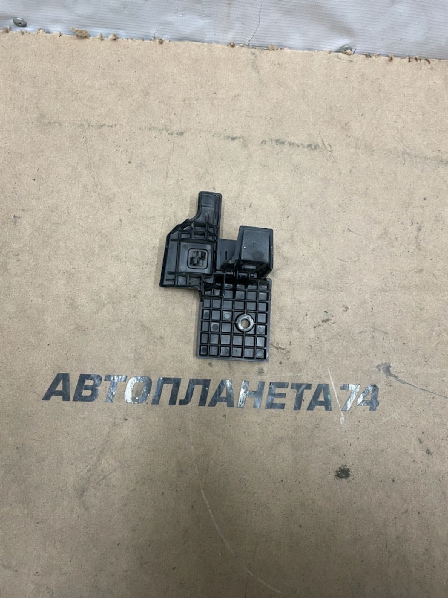https://gcs.partsauto.market/rn-stockpro.appspot.com/thmbs/userImages/74b999aff9da8d5a09f9ff26dc196135/part/4ed5745c-5d2c-4f70-b444-132d29455c91_1733661113498.jpg