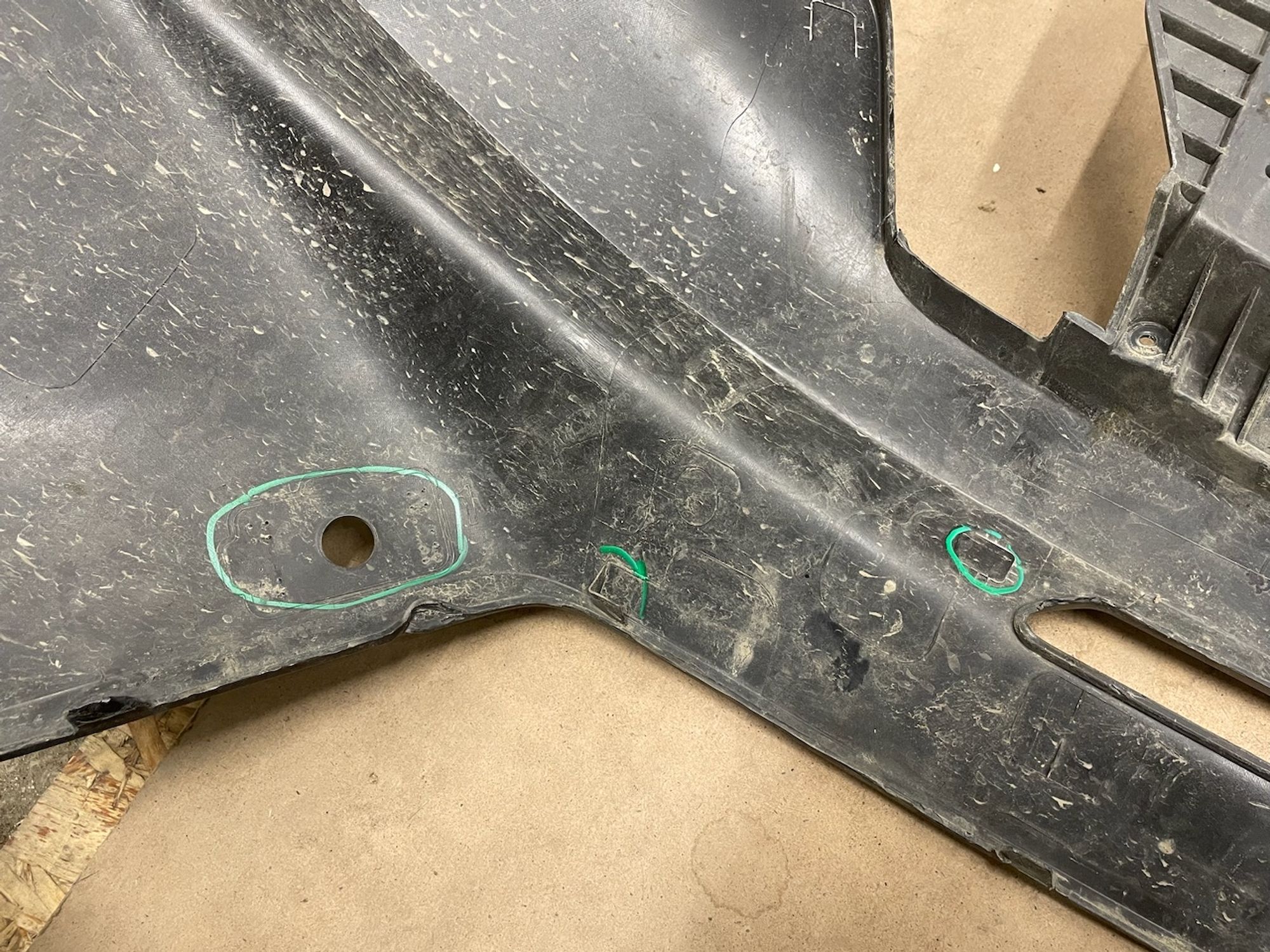 https://gcs.partsauto.market/rn-stockpro.appspot.com/thmbs/userImages/74b999aff9da8d5a09f9ff26dc196135/part/4f78025a-3741-4a82-b55a-347d2ccb4209_1733997527364.jpg