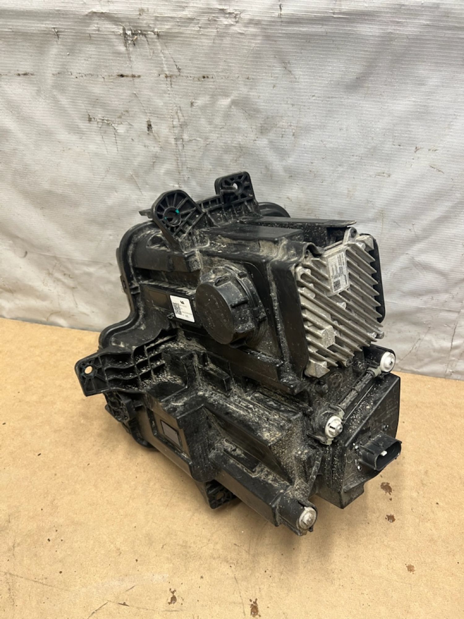 https://gcs.partsauto.market/rn-stockpro.appspot.com/thmbs/userImages/74b999aff9da8d5a09f9ff26dc196135/part/503ac265-d9b1-4b71-917f-073b81f0027c_1743698082805.jpg