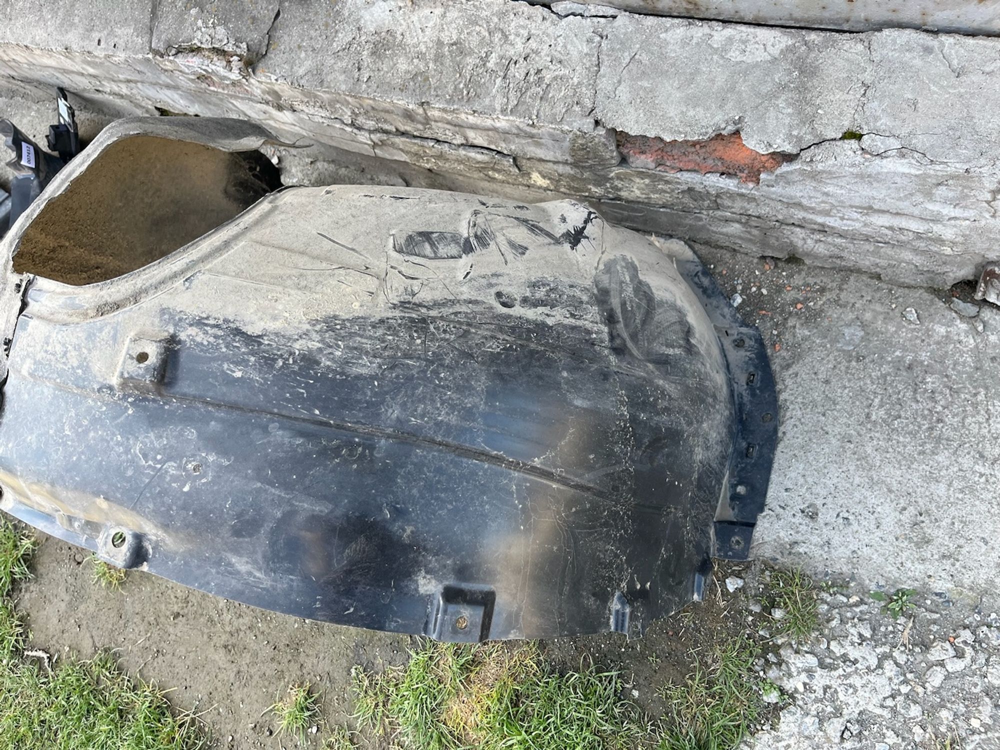 https://gcs.partsauto.market/rn-stockpro.appspot.com/thmbs/userImages/74b999aff9da8d5a09f9ff26dc196135/part/50b76910-d7b0-4576-8df3-caac7248ec50_1747396837626.jpg