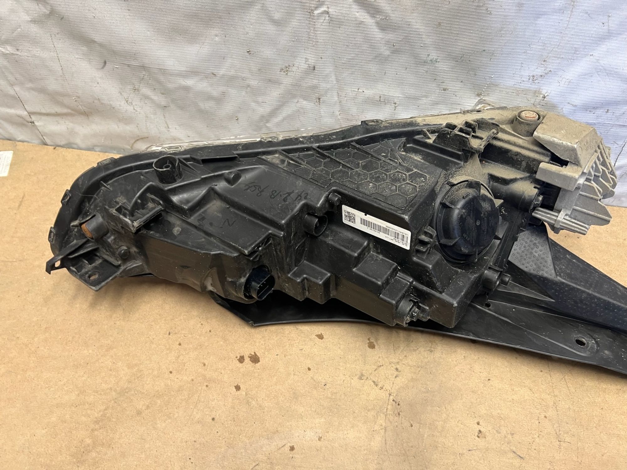 https://gcs.partsauto.market/rn-stockpro.appspot.com/thmbs/userImages/74b999aff9da8d5a09f9ff26dc196135/part/54f268a5-cd75-4547-9b5a-813879bb7d8e_1747848826725.jpg