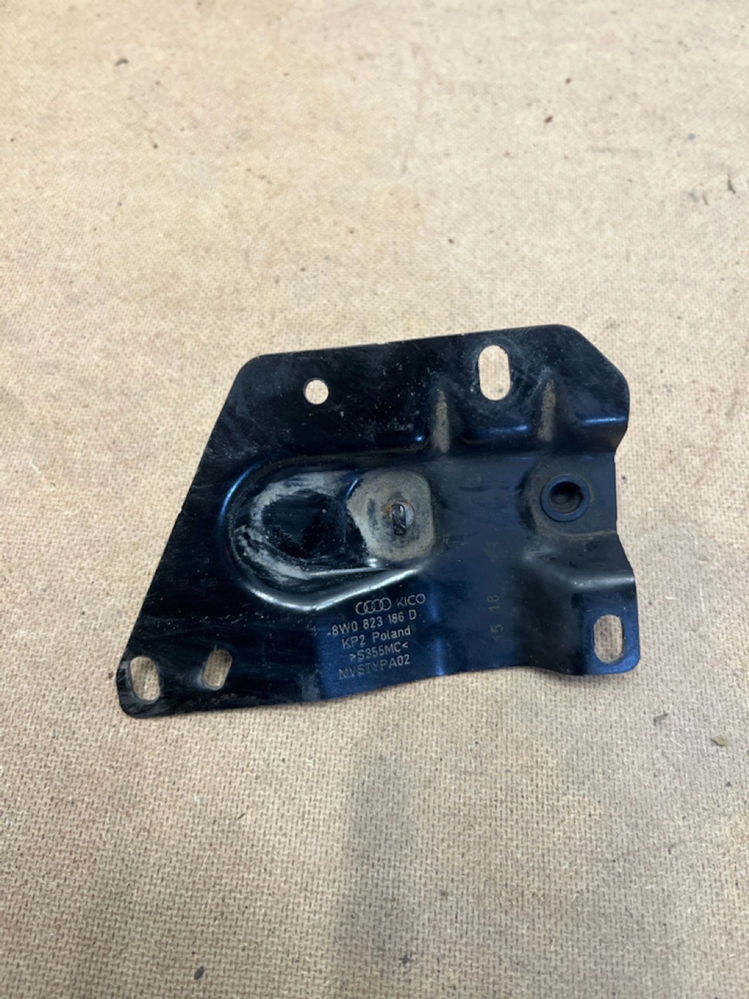 https://gcs.partsauto.market/rn-stockpro.appspot.com/thmbs/userImages/74b999aff9da8d5a09f9ff26dc196135/part/552979a1-a19d-4c60-b9c9-e8f82a820ac8_1744908401241.jpg