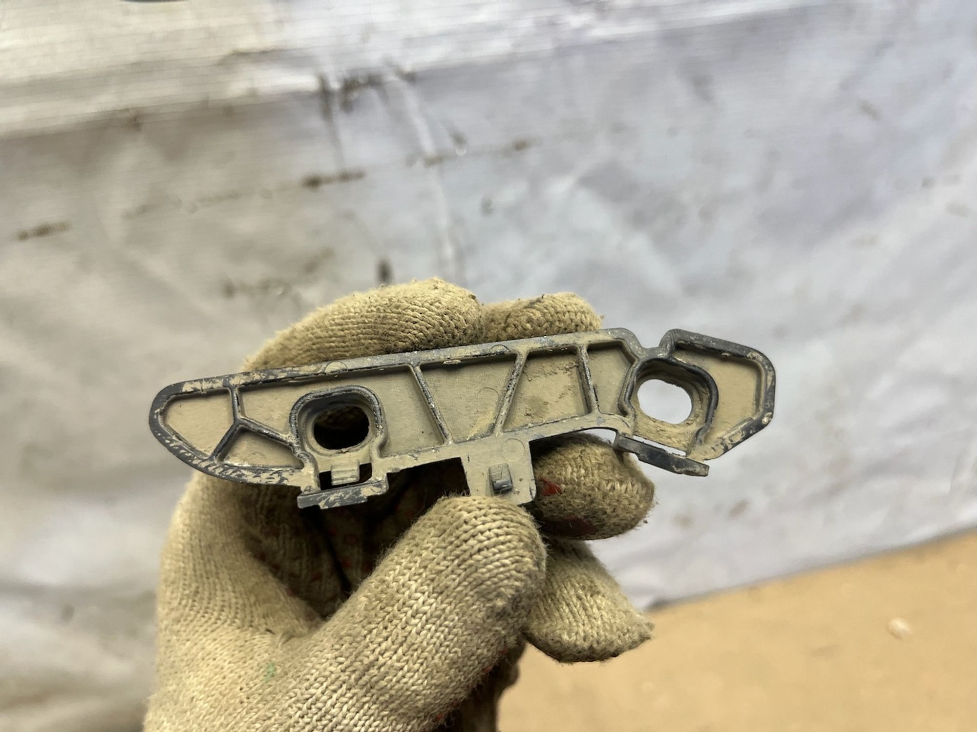 https://gcs.partsauto.market/rn-stockpro.appspot.com/thmbs/userImages/74b999aff9da8d5a09f9ff26dc196135/part/58a71bd1-0bff-41a7-b03d-2c8d2f9aea7a_1750325674434.jpg