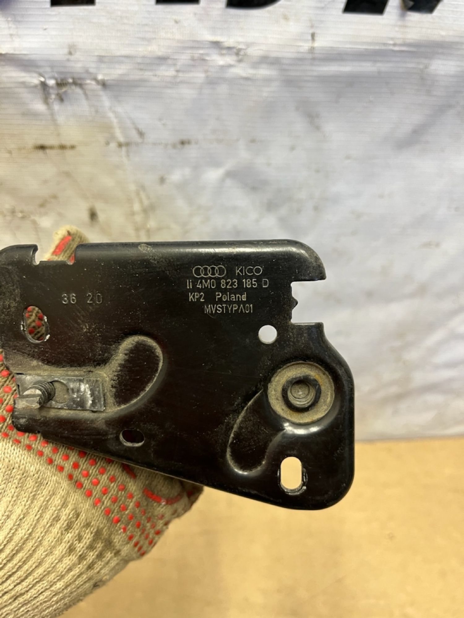 https://gcs.partsauto.market/rn-stockpro.appspot.com/thmbs/userImages/74b999aff9da8d5a09f9ff26dc196135/part/5946c22d-20e7-4fe7-b767-a6062ad0a60e_1746181303115.jpg