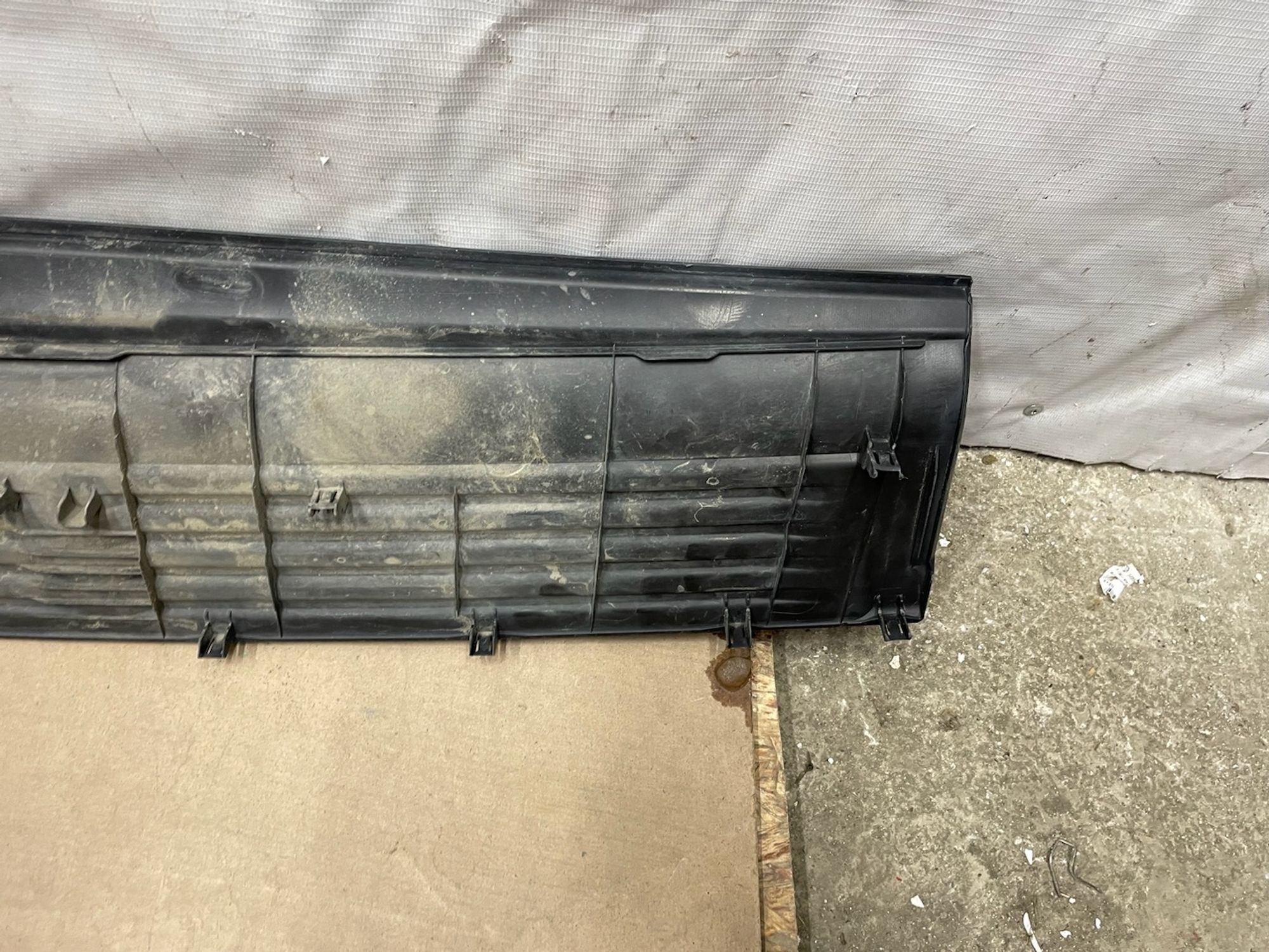 https://gcs.partsauto.market/rn-stockpro.appspot.com/thmbs/userImages/74b999aff9da8d5a09f9ff26dc196135/part/595b4435-4c1e-421c-8c48-faef8f8ea6a3_1737628301787.jpg