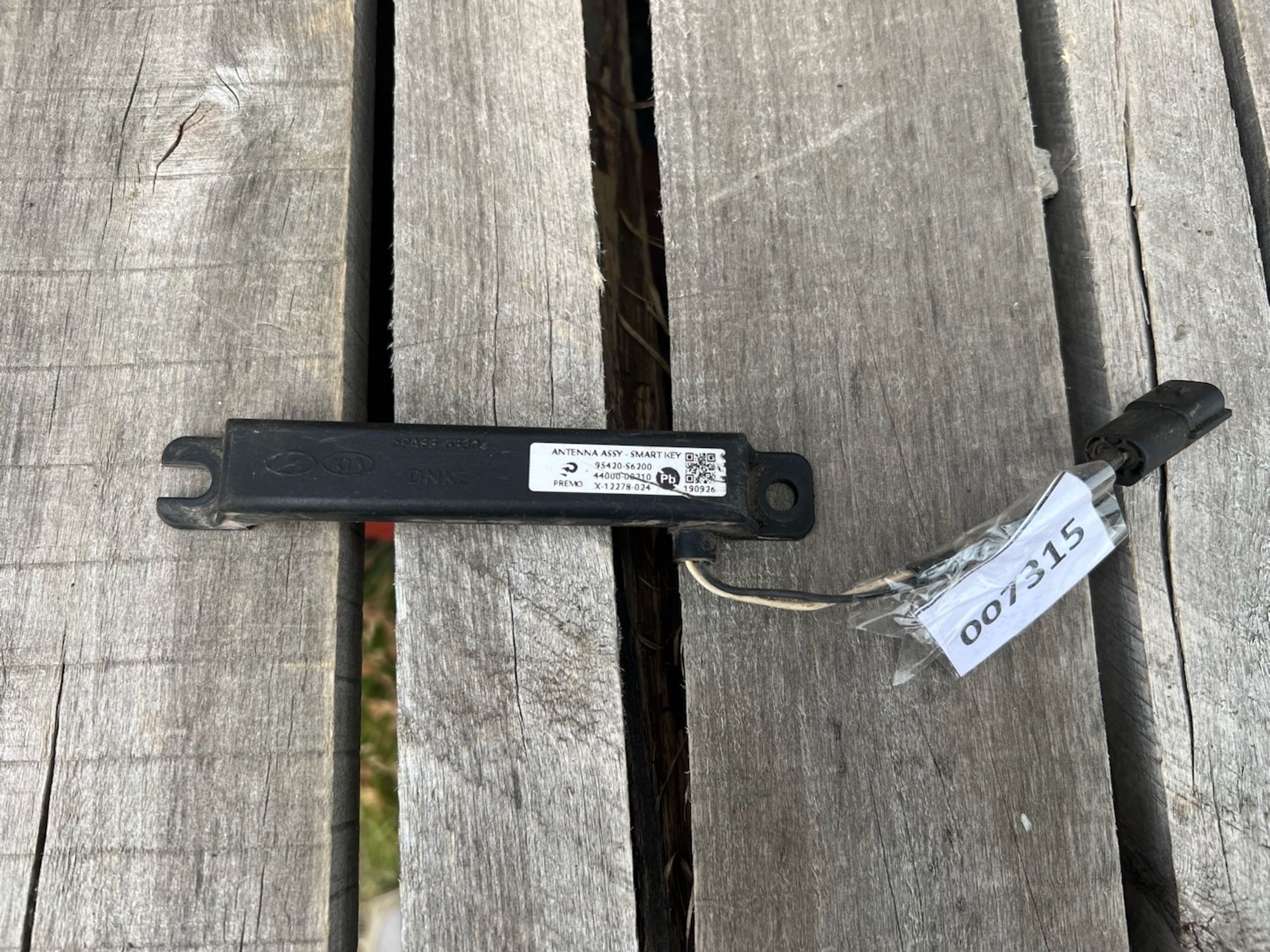 https://gcs.partsauto.market/rn-stockpro.appspot.com/thmbs/userImages/74b999aff9da8d5a09f9ff26dc196135/part/5bbe0110-6656-40f6-9f36-bb20afeae2bf_1750442046596.jpg