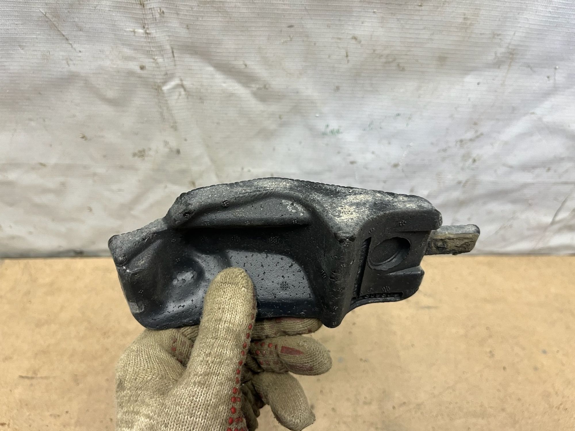 https://gcs.partsauto.market/rn-stockpro.appspot.com/thmbs/userImages/74b999aff9da8d5a09f9ff26dc196135/part/5c1f716a-e1aa-4b39-919b-70498d3e89af_1749018547608.jpg
