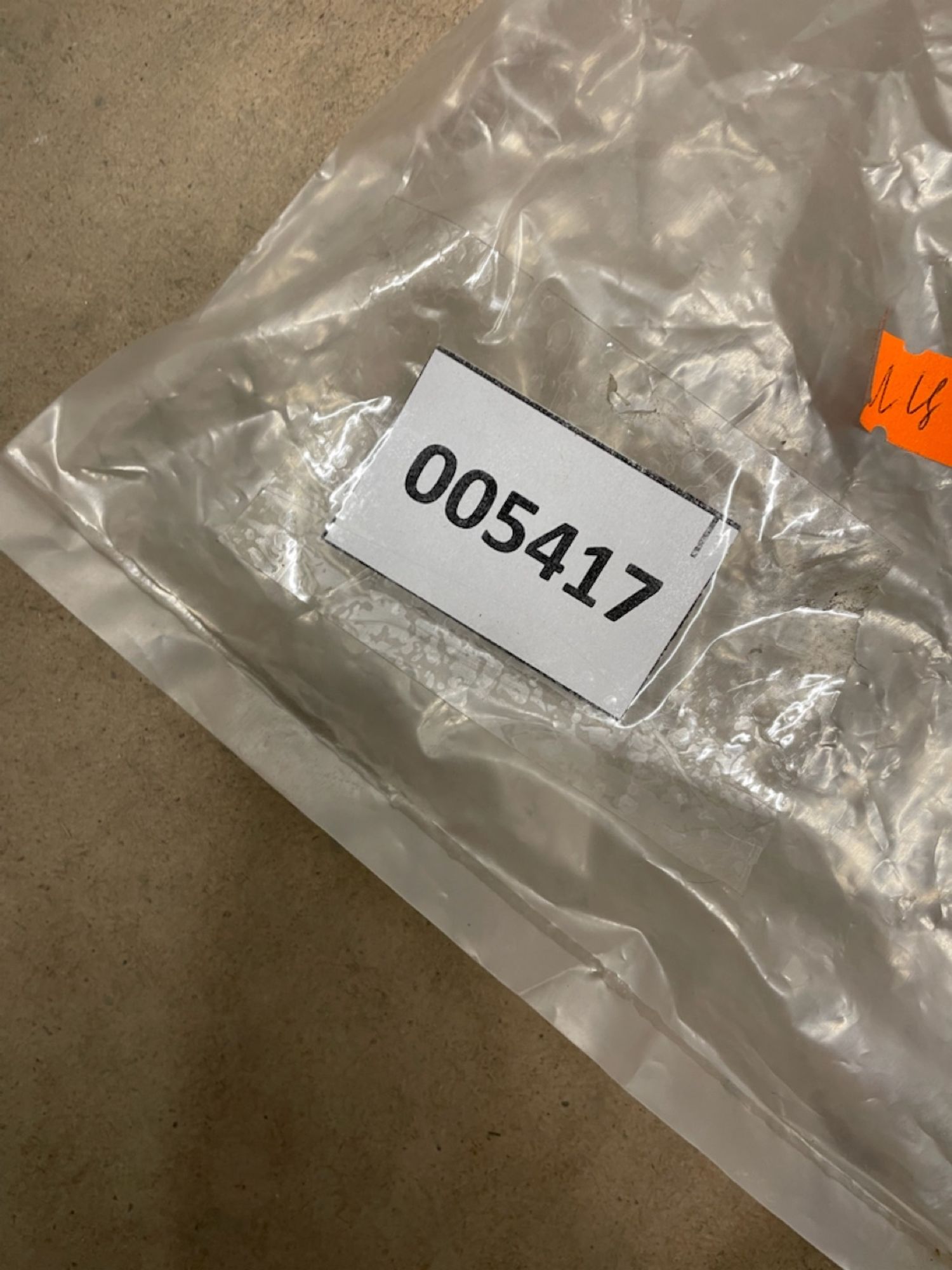 https://gcs.partsauto.market/rn-stockpro.appspot.com/thmbs/userImages/74b999aff9da8d5a09f9ff26dc196135/part/5dd1816d-551e-4b7f-a88e-ddc9287d18cc_1733660537819.jpg