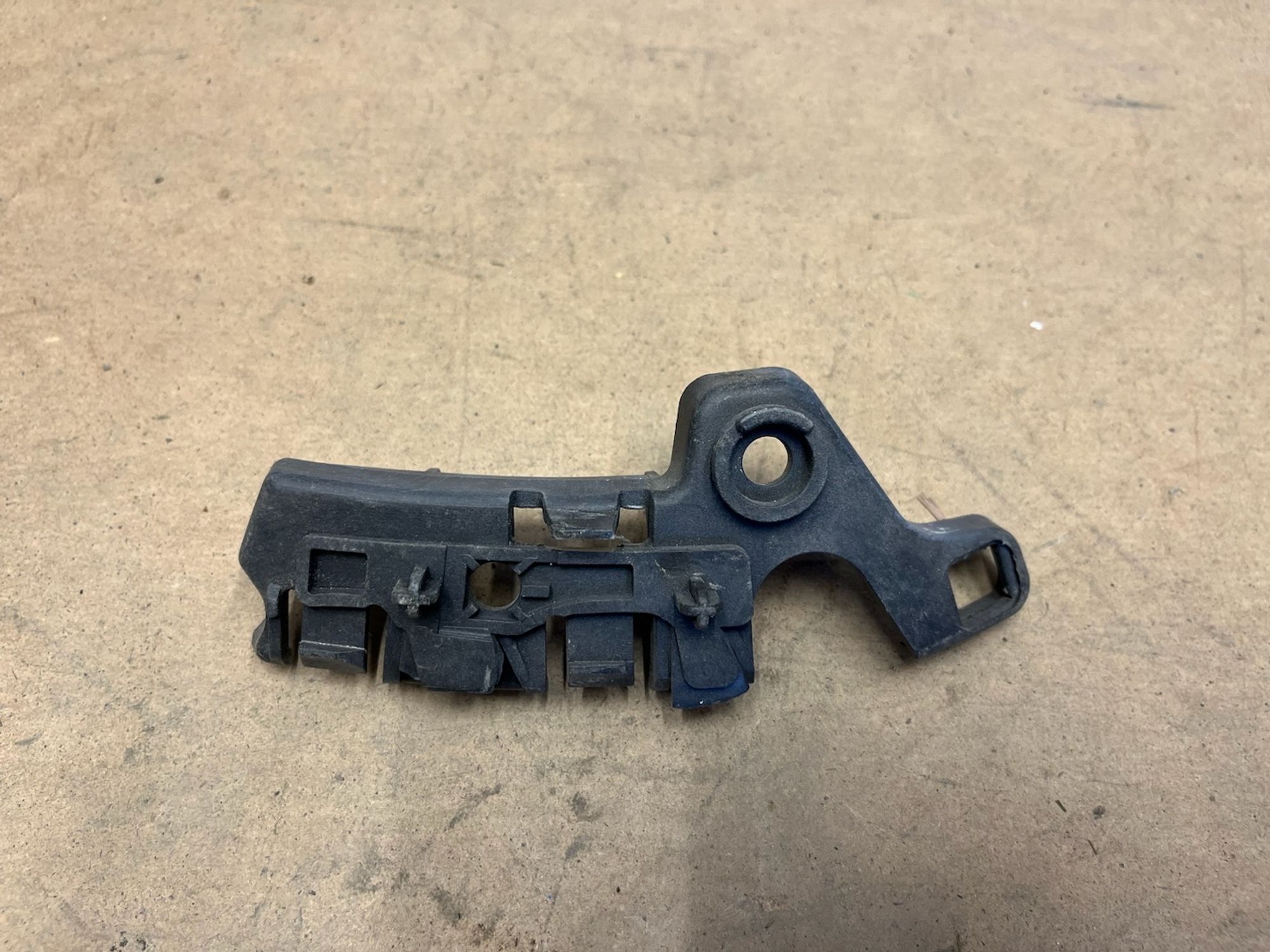 https://gcs.partsauto.market/rn-stockpro.appspot.com/thmbs/userImages/74b999aff9da8d5a09f9ff26dc196135/part/62e2e5e7-2ec3-432c-94bd-50a81c0c0d60_1747917008183.jpg