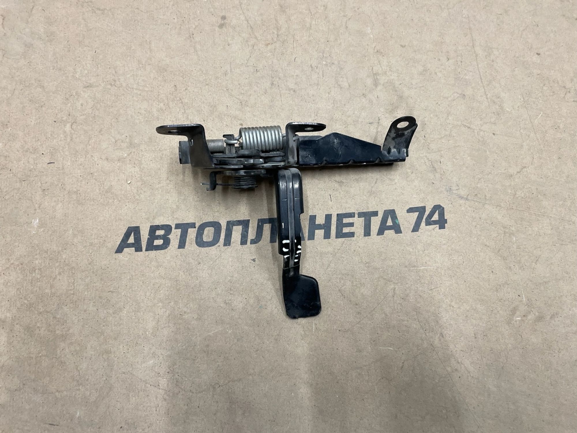 Замок капота Kia Rio III