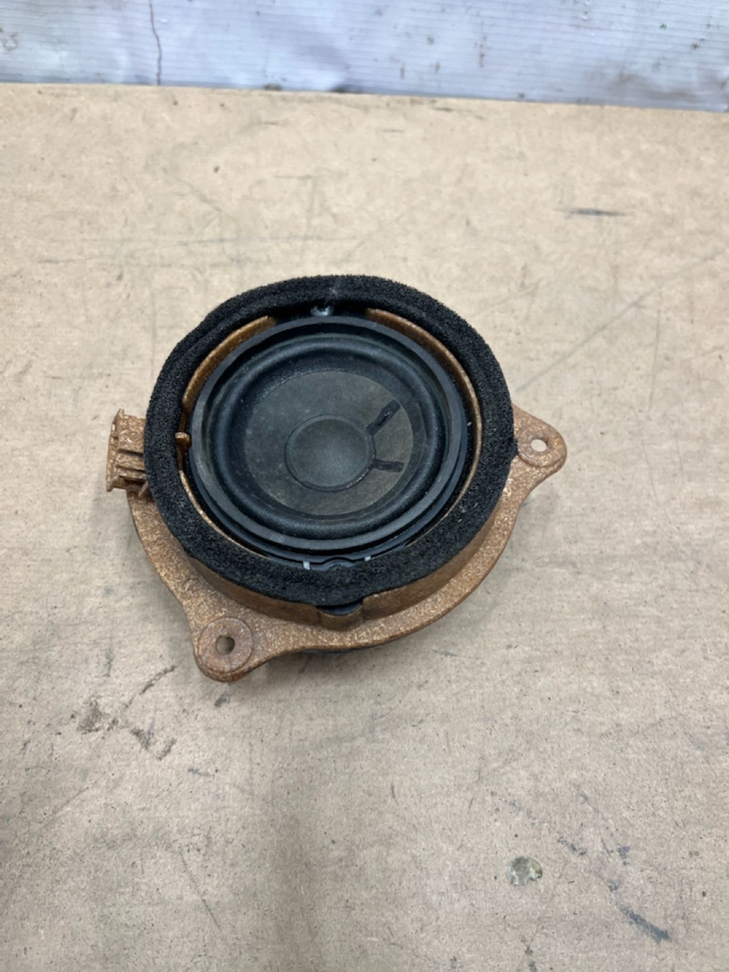 https://gcs.partsauto.market/rn-stockpro.appspot.com/thmbs/userImages/74b999aff9da8d5a09f9ff26dc196135/part/6a8599ba-8763-4997-b936-0fc458a8c57f_1743875129154.jpg