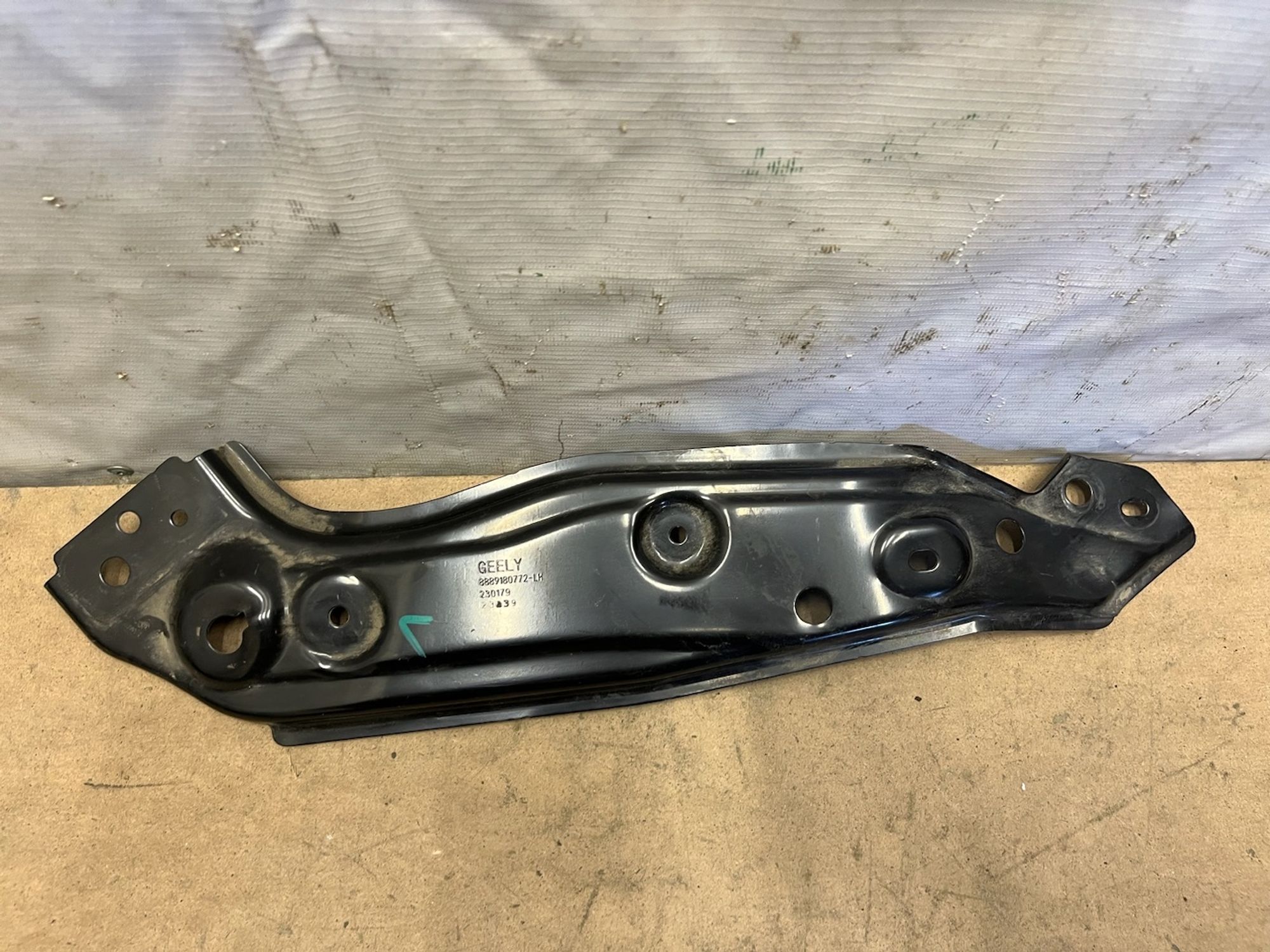https://gcs.partsauto.market/rn-stockpro.appspot.com/thmbs/userImages/74b999aff9da8d5a09f9ff26dc196135/part/6f07bc23-39b4-4c93-90c5-374a04355495_1748421245200.jpg