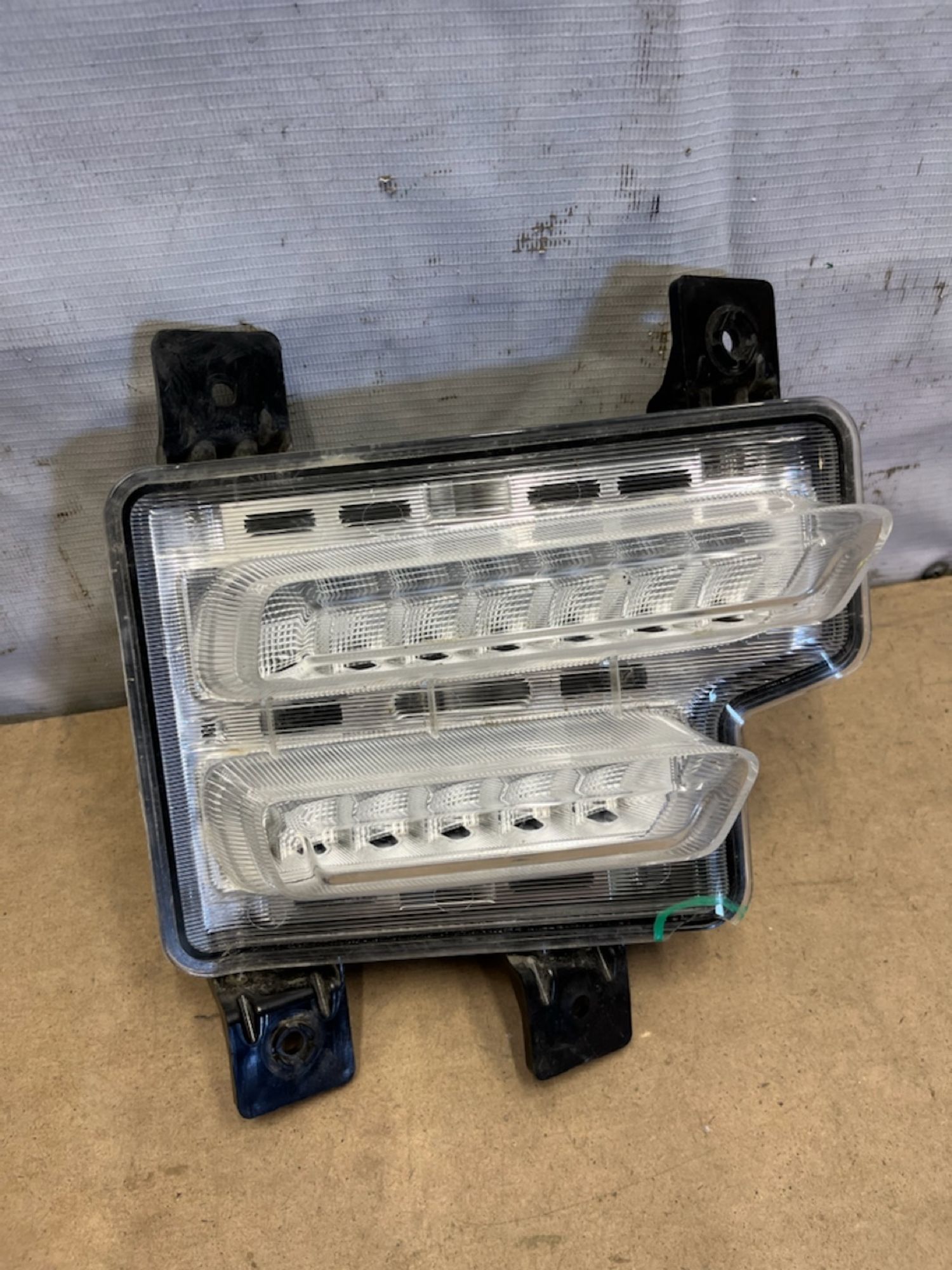 https://gcs.partsauto.market/rn-stockpro.appspot.com/thmbs/userImages/74b999aff9da8d5a09f9ff26dc196135/part/70520a47-9643-4db7-9adf-25bf97c61829_1750331709397.jpg