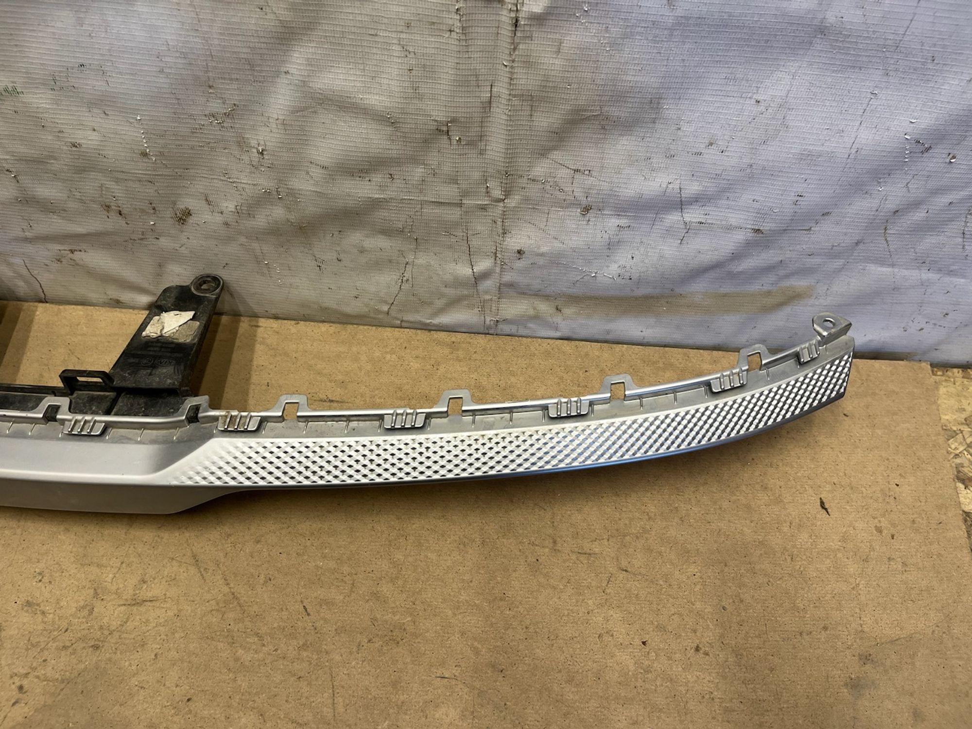 https://gcs.partsauto.market/rn-stockpro.appspot.com/thmbs/userImages/74b999aff9da8d5a09f9ff26dc196135/part/73a14afb-db01-4d80-9a40-3c4aa9f537dd_1747915250565.jpg