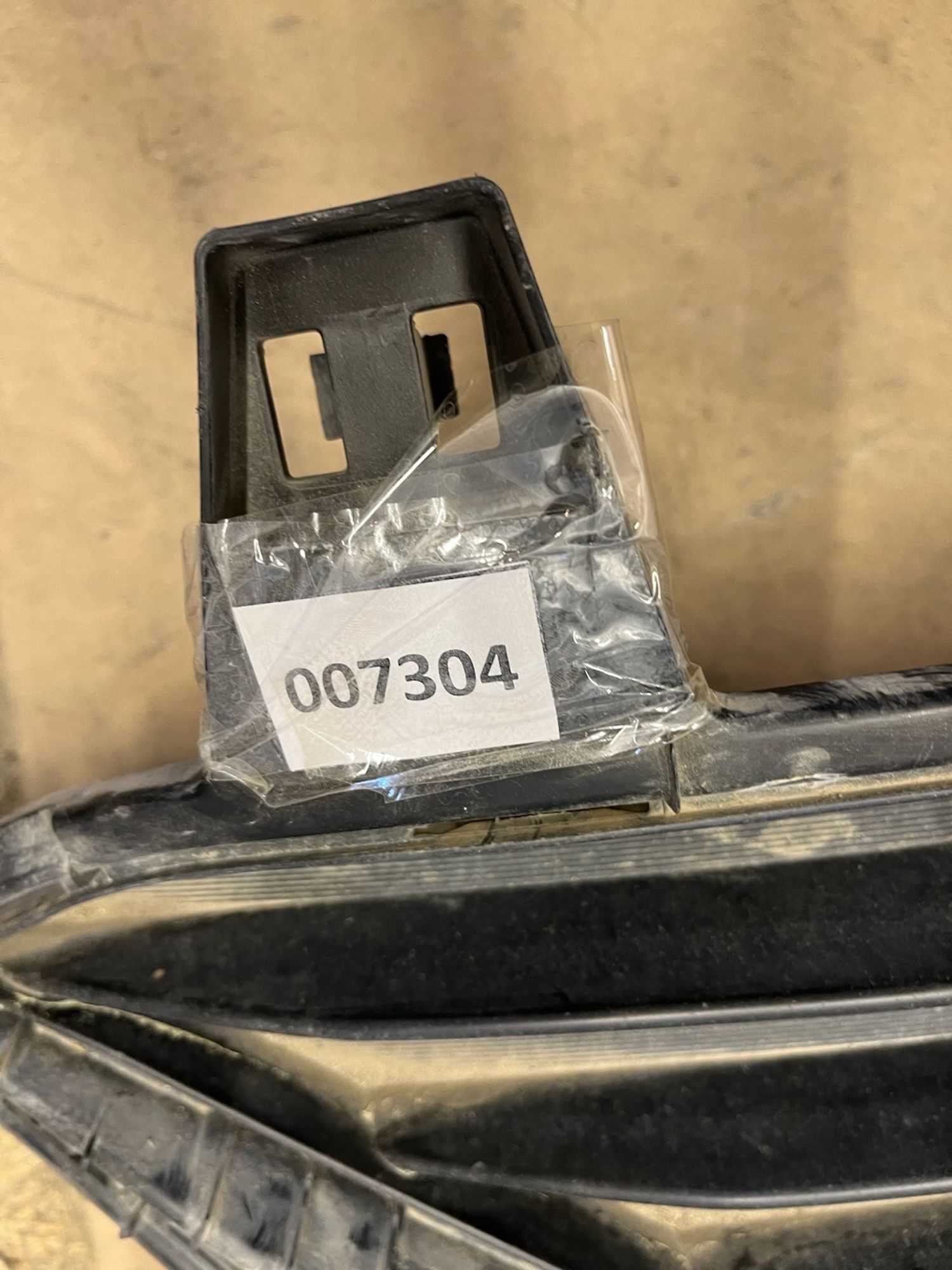 https://gcs.partsauto.market/rn-stockpro.appspot.com/thmbs/userImages/74b999aff9da8d5a09f9ff26dc196135/part/73a6aba0-8244-4215-a4a0-fc5721276b3b_1748435338861.jpg