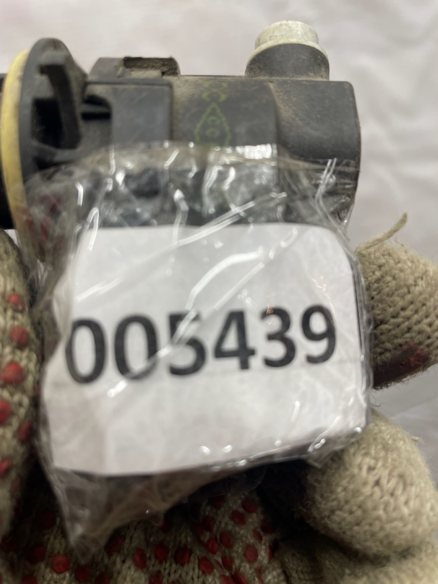 https://gcs.partsauto.market/rn-stockpro.appspot.com/thmbs/userImages/74b999aff9da8d5a09f9ff26dc196135/part/76361837-1cf8-49e2-91b7-1155432d1633_1733571428779.jpg