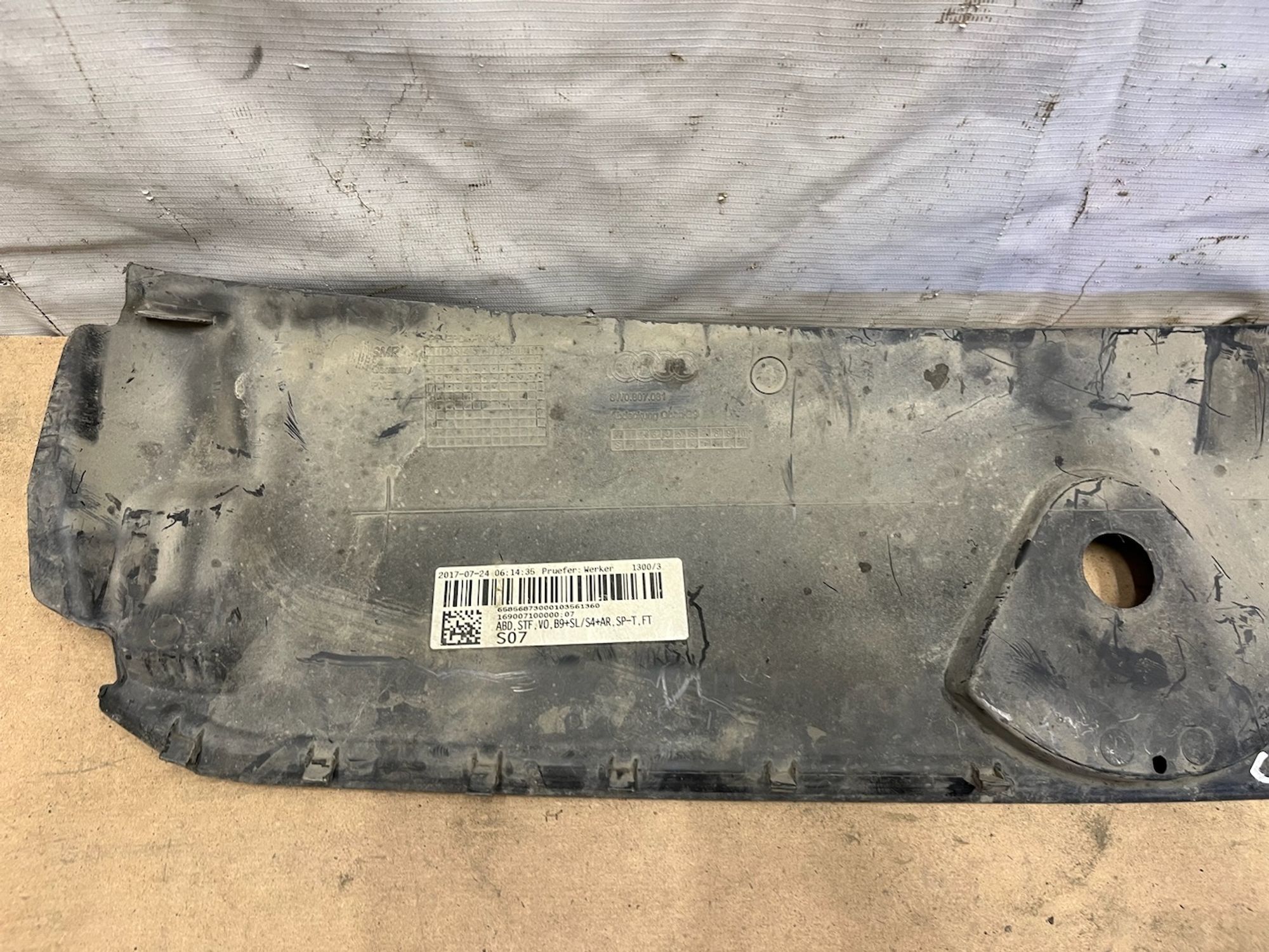 https://gcs.partsauto.market/rn-stockpro.appspot.com/thmbs/userImages/74b999aff9da8d5a09f9ff26dc196135/part/7650d1c9-6642-422c-a391-688b56fa9bff_1748434331775.jpg