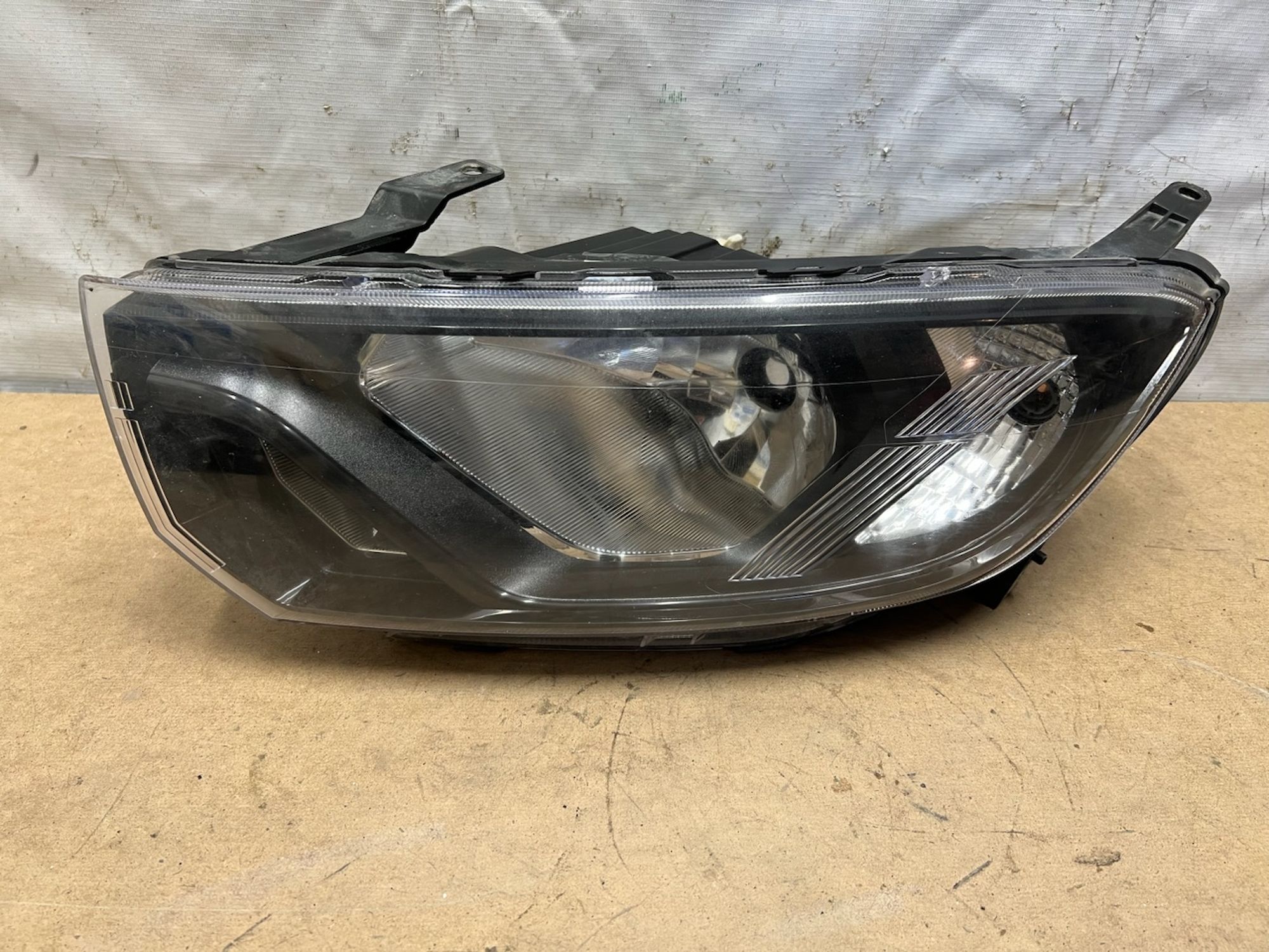 https://gcs.partsauto.market/rn-stockpro.appspot.com/thmbs/userImages/74b999aff9da8d5a09f9ff26dc196135/part/796b6104-fa01-4995-8231-7bab3a901f73_1744306317722.jpg