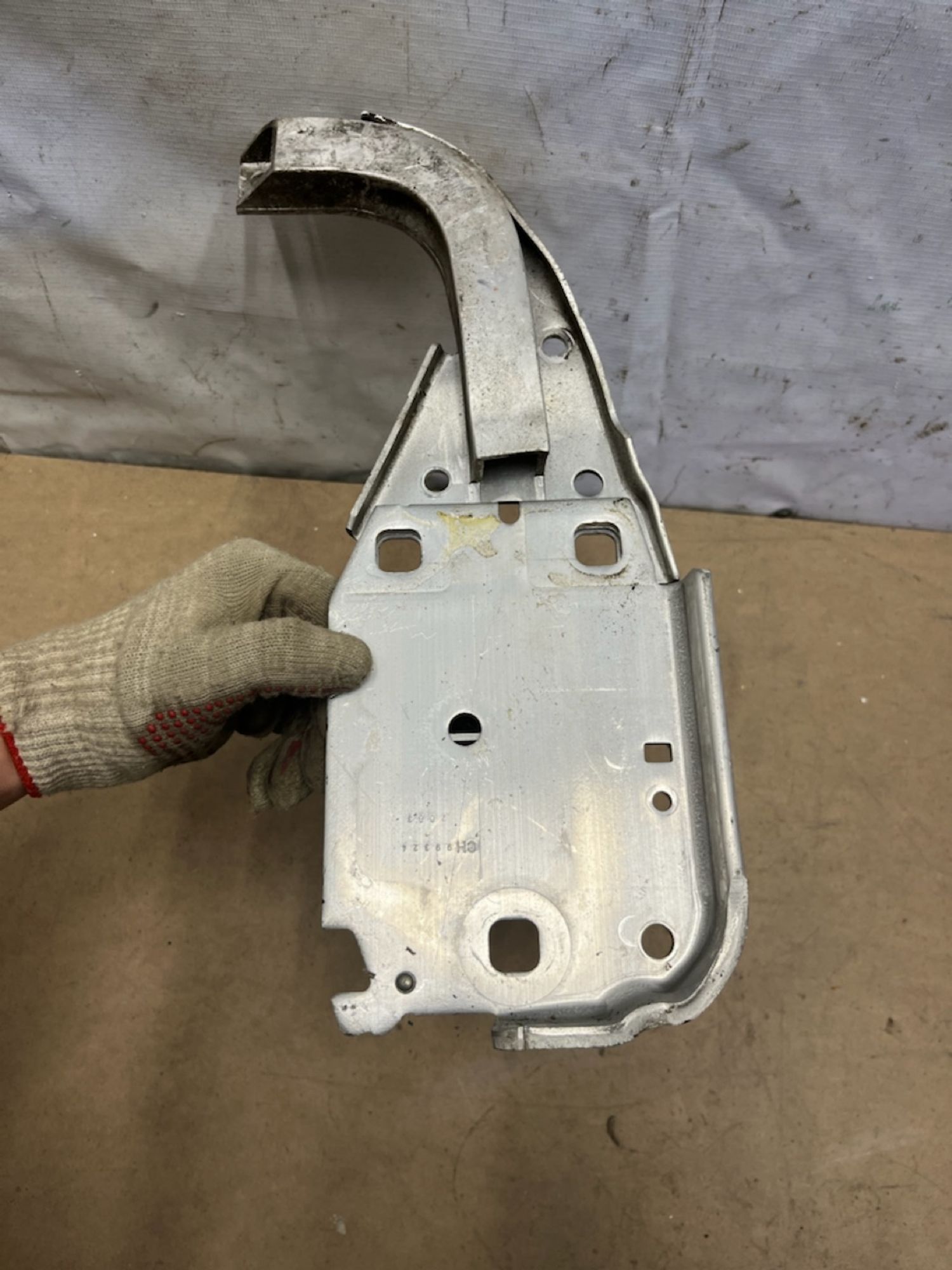 https://gcs.partsauto.market/rn-stockpro.appspot.com/thmbs/userImages/74b999aff9da8d5a09f9ff26dc196135/part/79e510fd-9468-45ef-bf6d-4fe85449328e_1750325881521.jpg