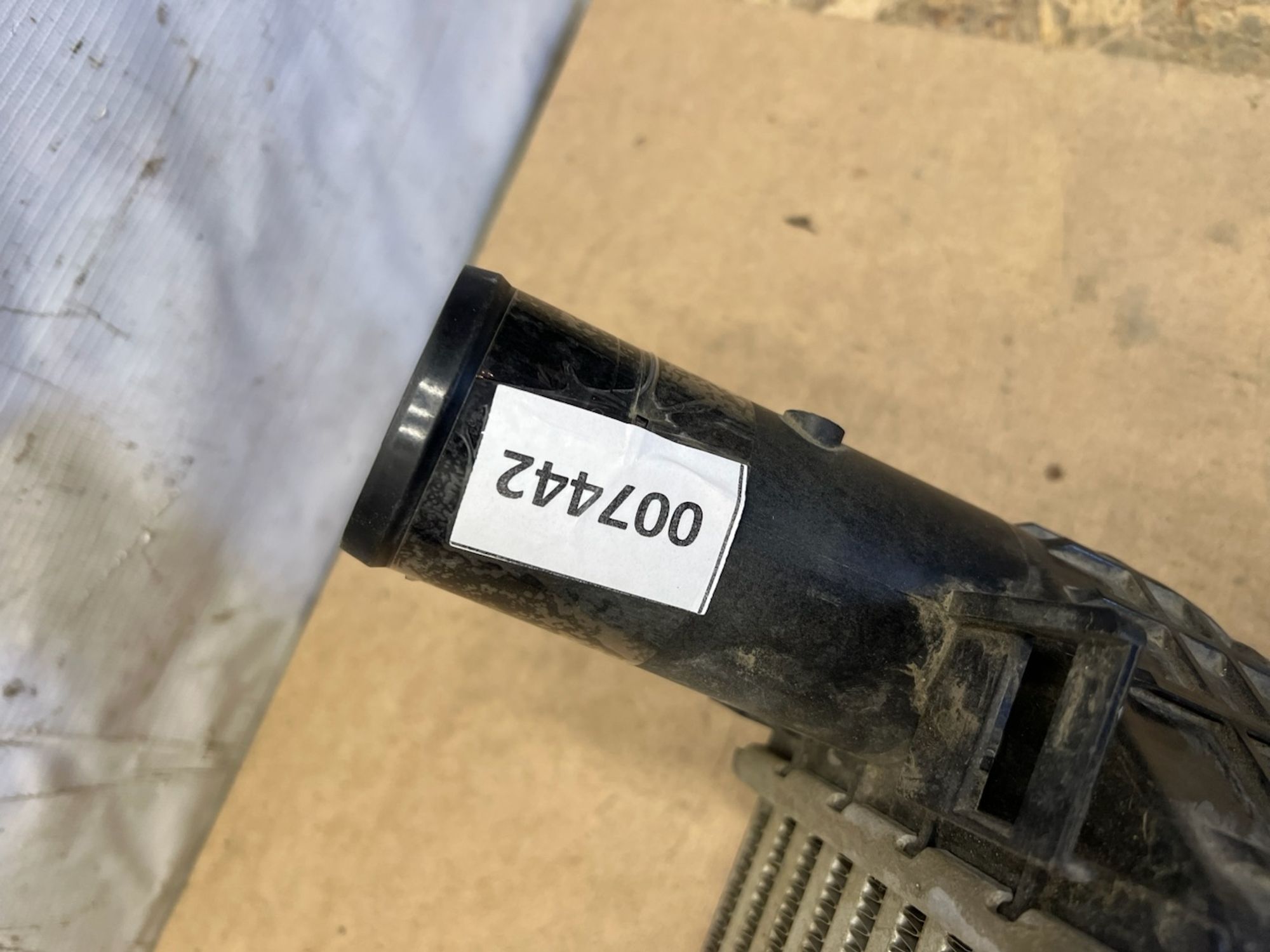 https://gcs.partsauto.market/rn-stockpro.appspot.com/thmbs/userImages/74b999aff9da8d5a09f9ff26dc196135/part/7ef0a273-0c14-4ce7-8196-42fd67e0c6ea_1748366127230.jpg
