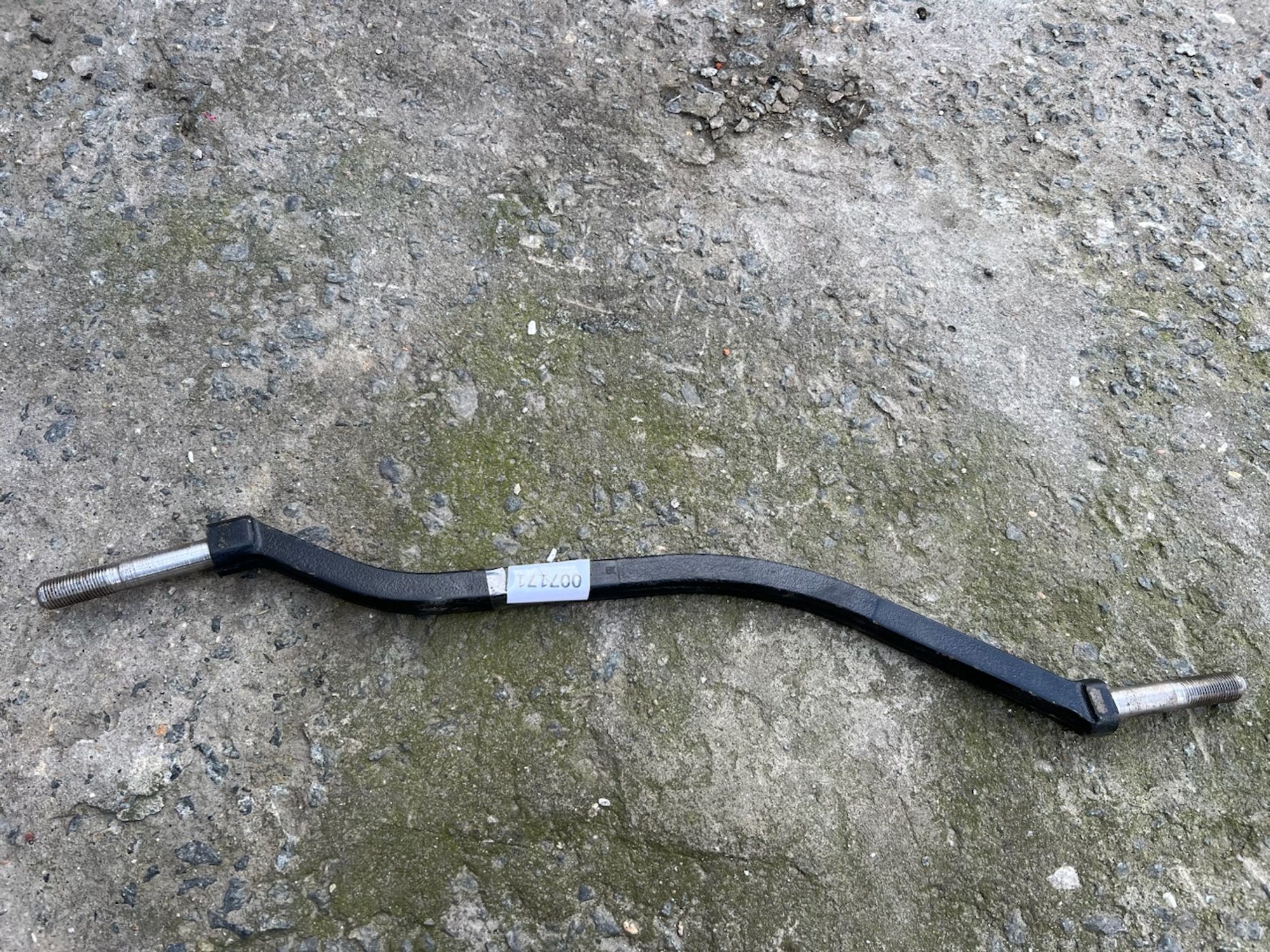 https://gcs.partsauto.market/rn-stockpro.appspot.com/thmbs/userImages/74b999aff9da8d5a09f9ff26dc196135/part/80780fc5-973e-4a61-8def-3ffc3f0c6dbd_1747364937724.jpg