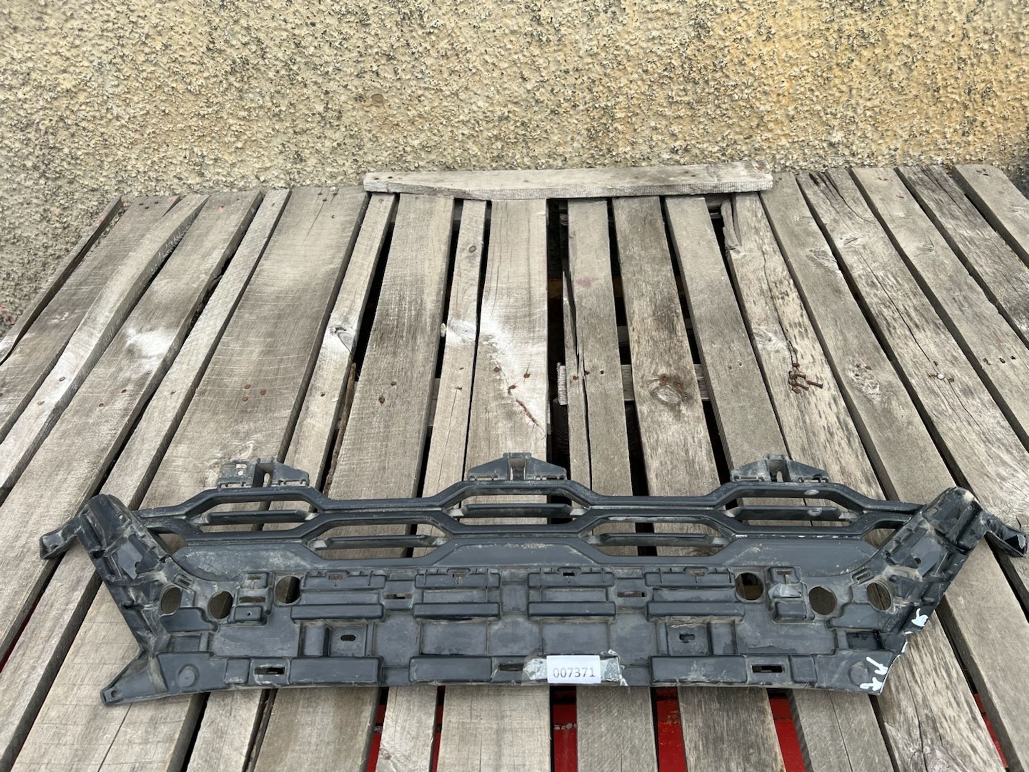 https://gcs.partsauto.market/rn-stockpro.appspot.com/thmbs/userImages/74b999aff9da8d5a09f9ff26dc196135/part/8162d4b8-930e-4c21-ac07-524f0aad4f42_1747676593461.jpg