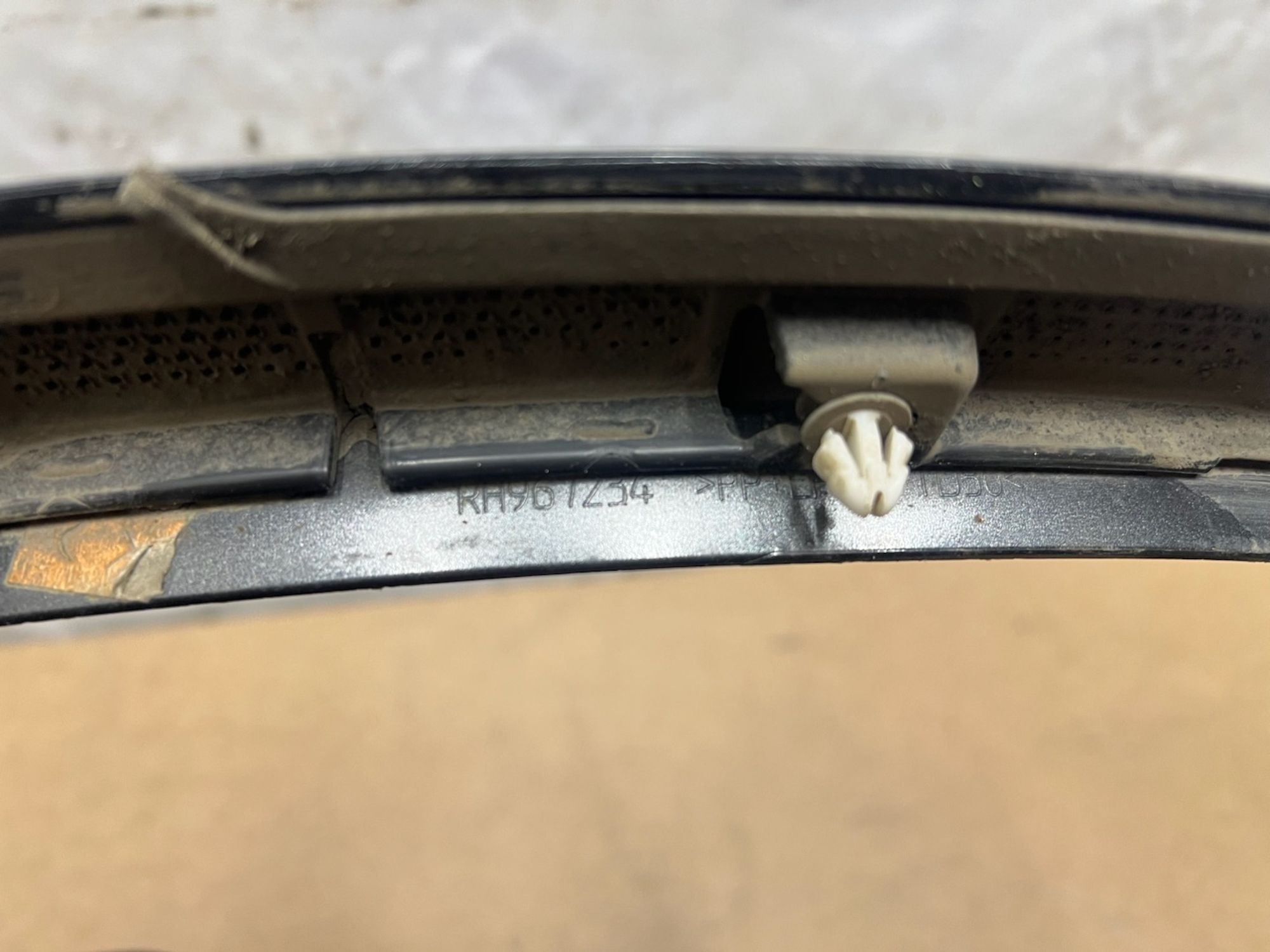 https://gcs.partsauto.market/rn-stockpro.appspot.com/thmbs/userImages/74b999aff9da8d5a09f9ff26dc196135/part/93a0674d-e9b5-466d-a7aa-943dda1c762d_1743789363757.jpg