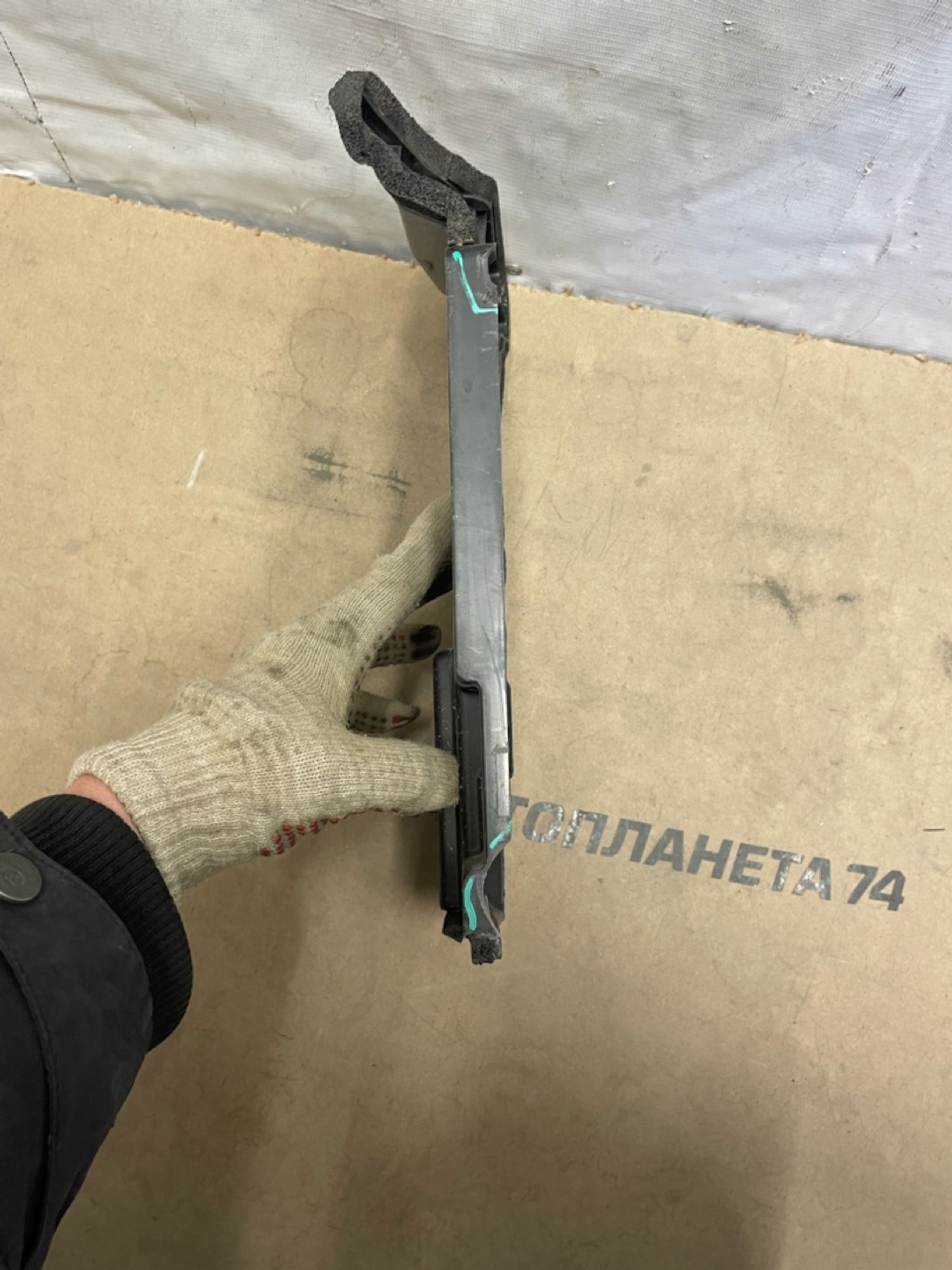 https://gcs.partsauto.market/rn-stockpro.appspot.com/thmbs/userImages/74b999aff9da8d5a09f9ff26dc196135/part/9403ba5f-a10a-4c59-978a-a7c436efb02d_1740482769816.jpg