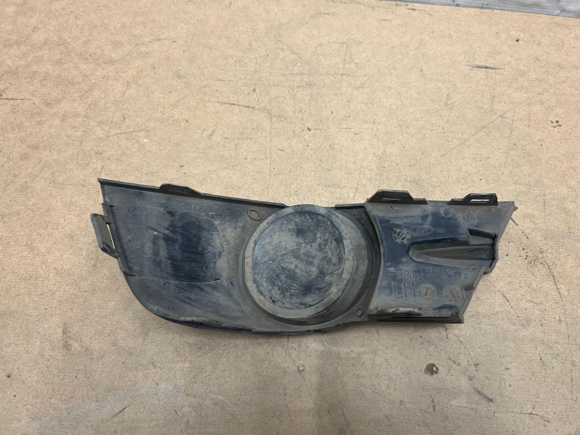 https://gcs.partsauto.market/rn-stockpro.appspot.com/thmbs/userImages/74b999aff9da8d5a09f9ff26dc196135/part/942d1da8-dbb3-43d6-ba0f-f68155a58651_1744302039713.jpg