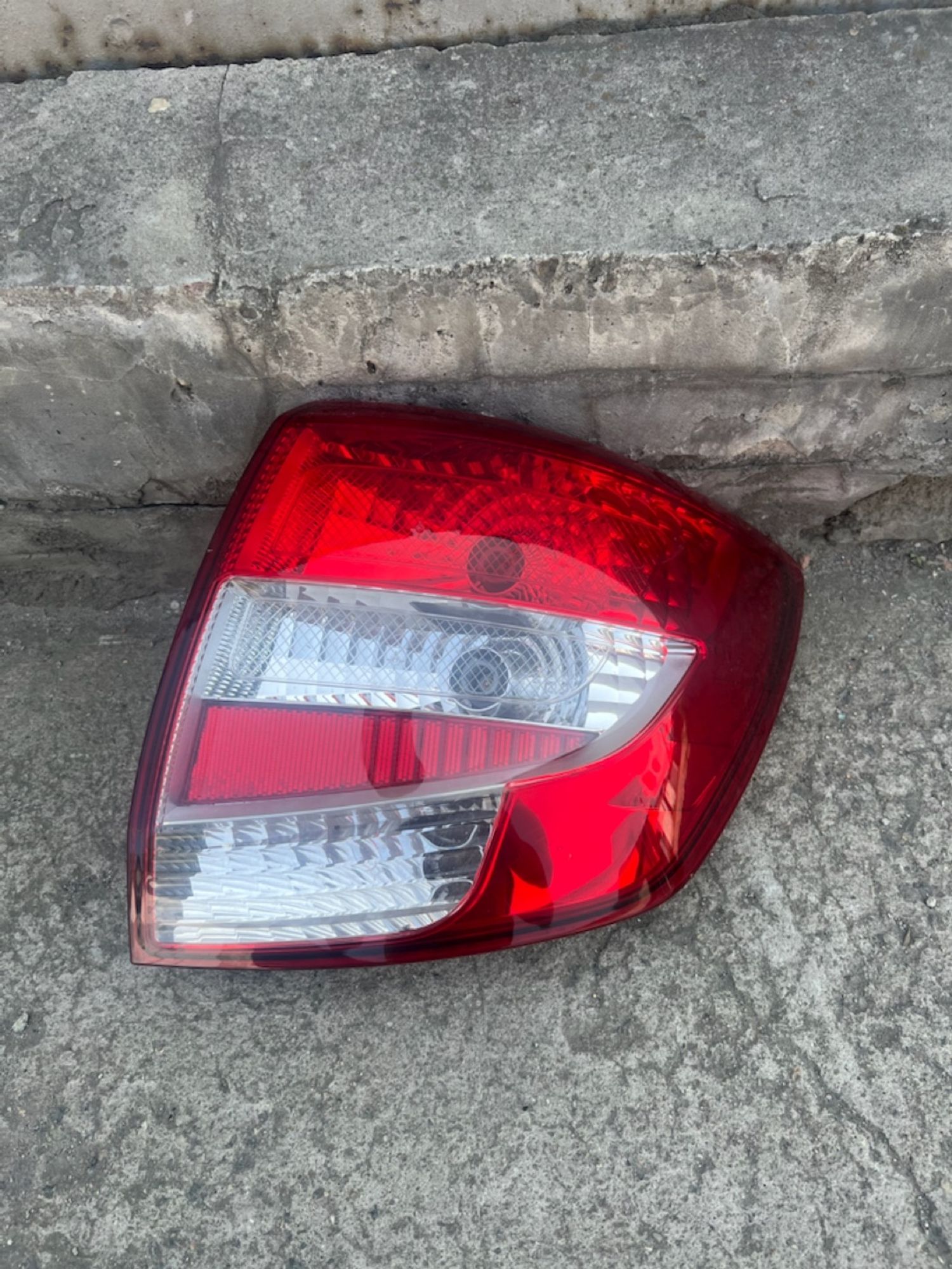 https://gcs.partsauto.market/rn-stockpro.appspot.com/thmbs/userImages/74b999aff9da8d5a09f9ff26dc196135/part/96a0edee-e9c3-4e31-be76-34cbb948bd47_1750335953654.jpg