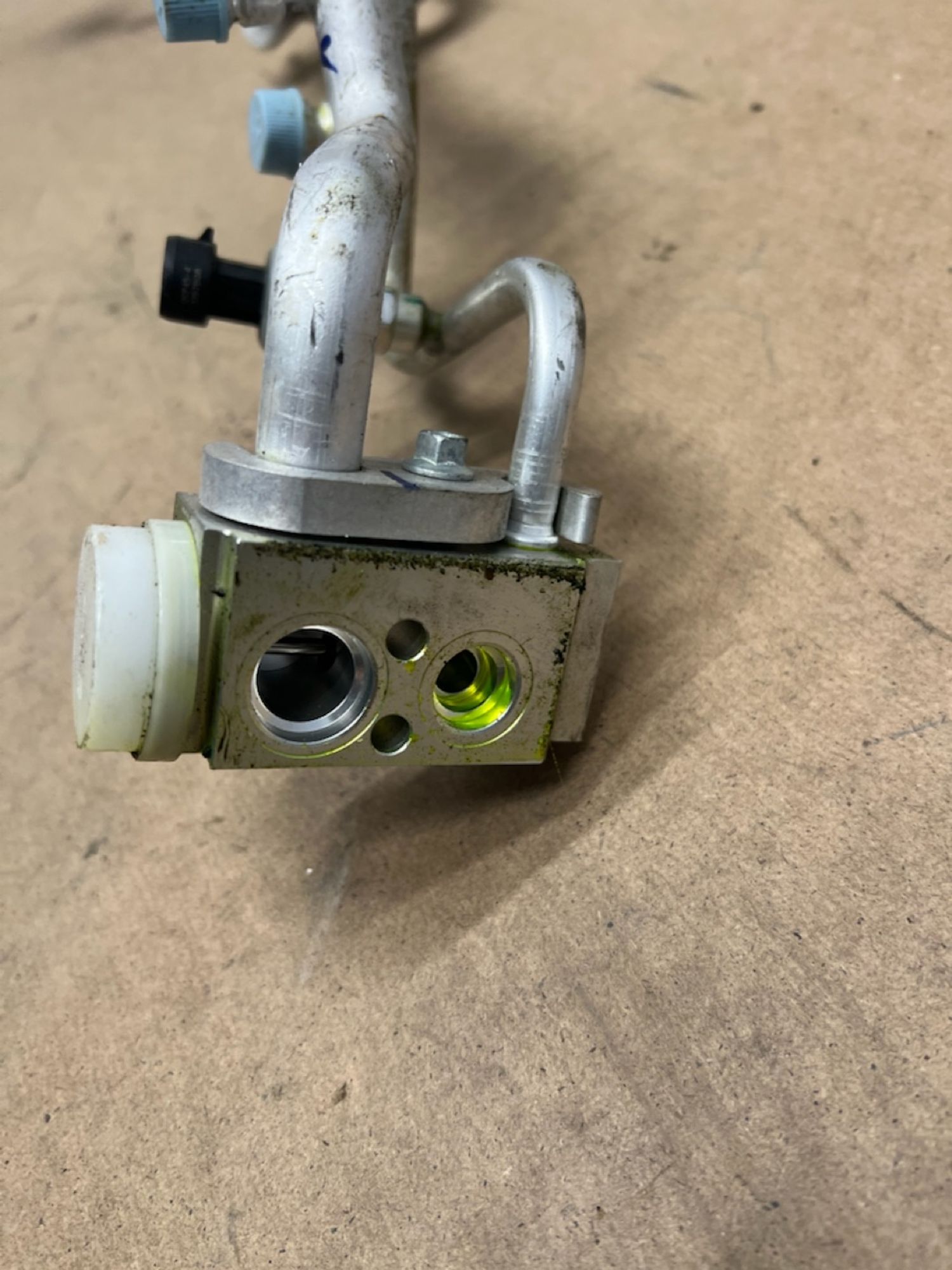 https://gcs.partsauto.market/rn-stockpro.appspot.com/thmbs/userImages/74b999aff9da8d5a09f9ff26dc196135/part/9ac3b3a3-2a59-4a9b-a3fd-6b77500200c2_1744303032455.jpg