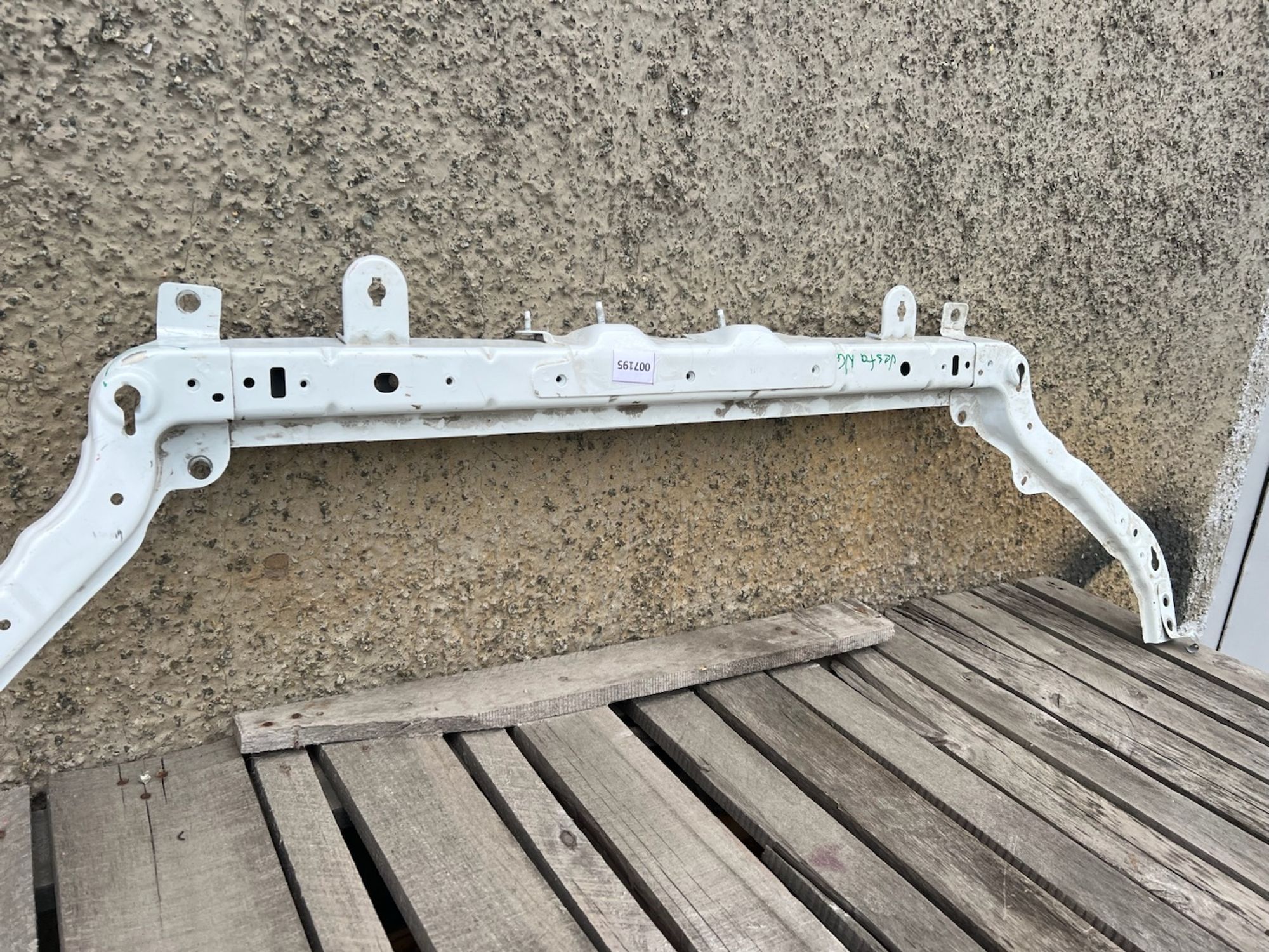 https://gcs.partsauto.market/rn-stockpro.appspot.com/thmbs/userImages/74b999aff9da8d5a09f9ff26dc196135/part/9b15e863-8fac-47b2-8753-e94808463ed3_1747680447554.jpg