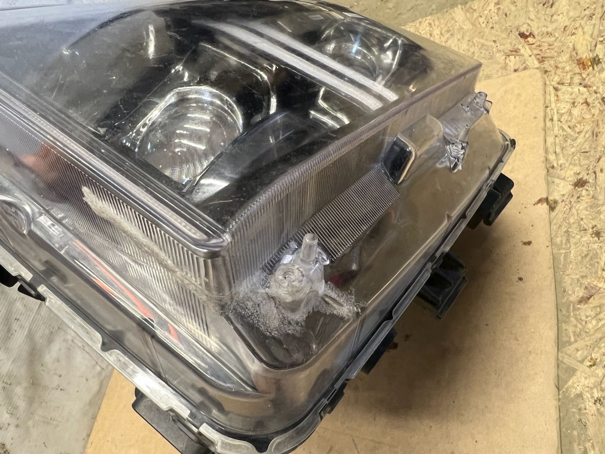 https://gcs.partsauto.market/rn-stockpro.appspot.com/thmbs/userImages/74b999aff9da8d5a09f9ff26dc196135/part/9f1e6492-de2b-43fd-ae17-40c91de9e842_1747848570068.jpg