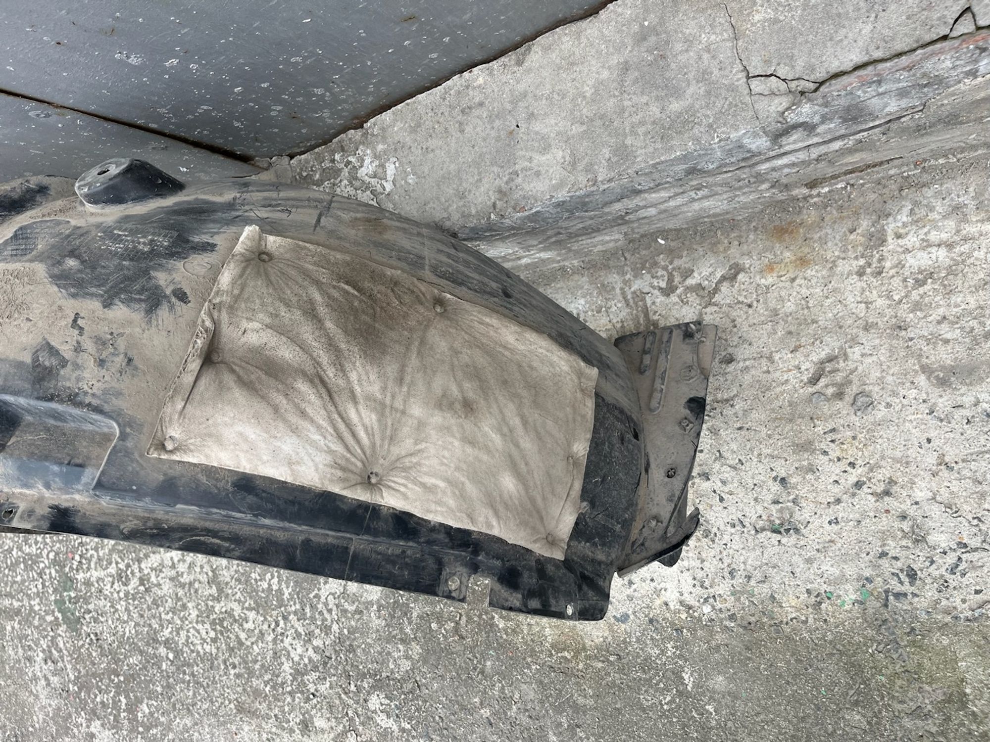 https://gcs.partsauto.market/rn-stockpro.appspot.com/thmbs/userImages/74b999aff9da8d5a09f9ff26dc196135/part/a044c32e-f750-4340-a6b2-d9f49bc5510c_1747380548265.jpg